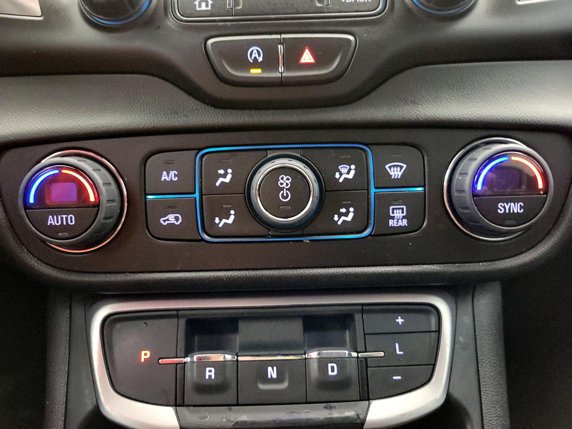 Thumbnail: 2022 GMC Terrain - 16