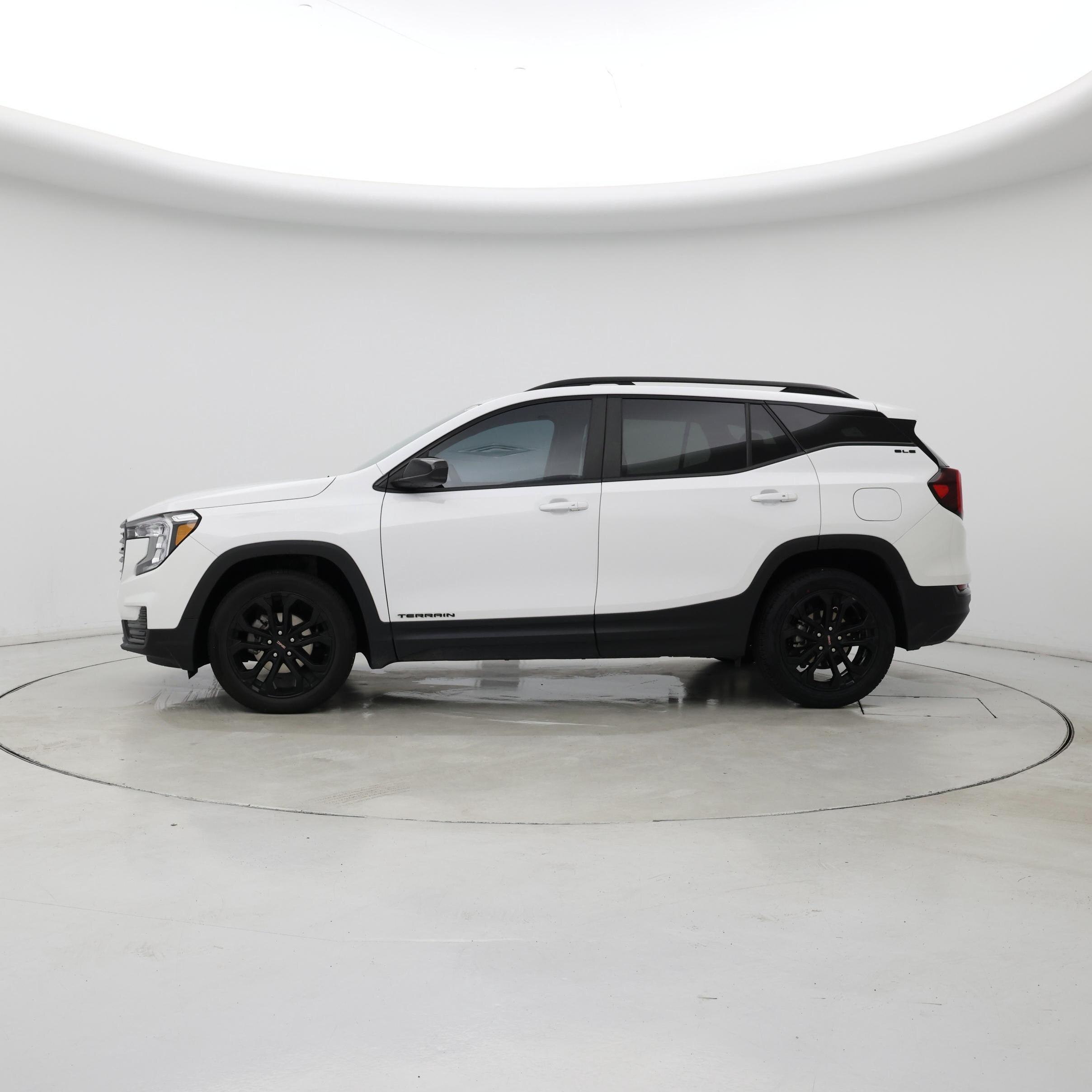 Thumbnail: 2022 GMC Terrain - 3