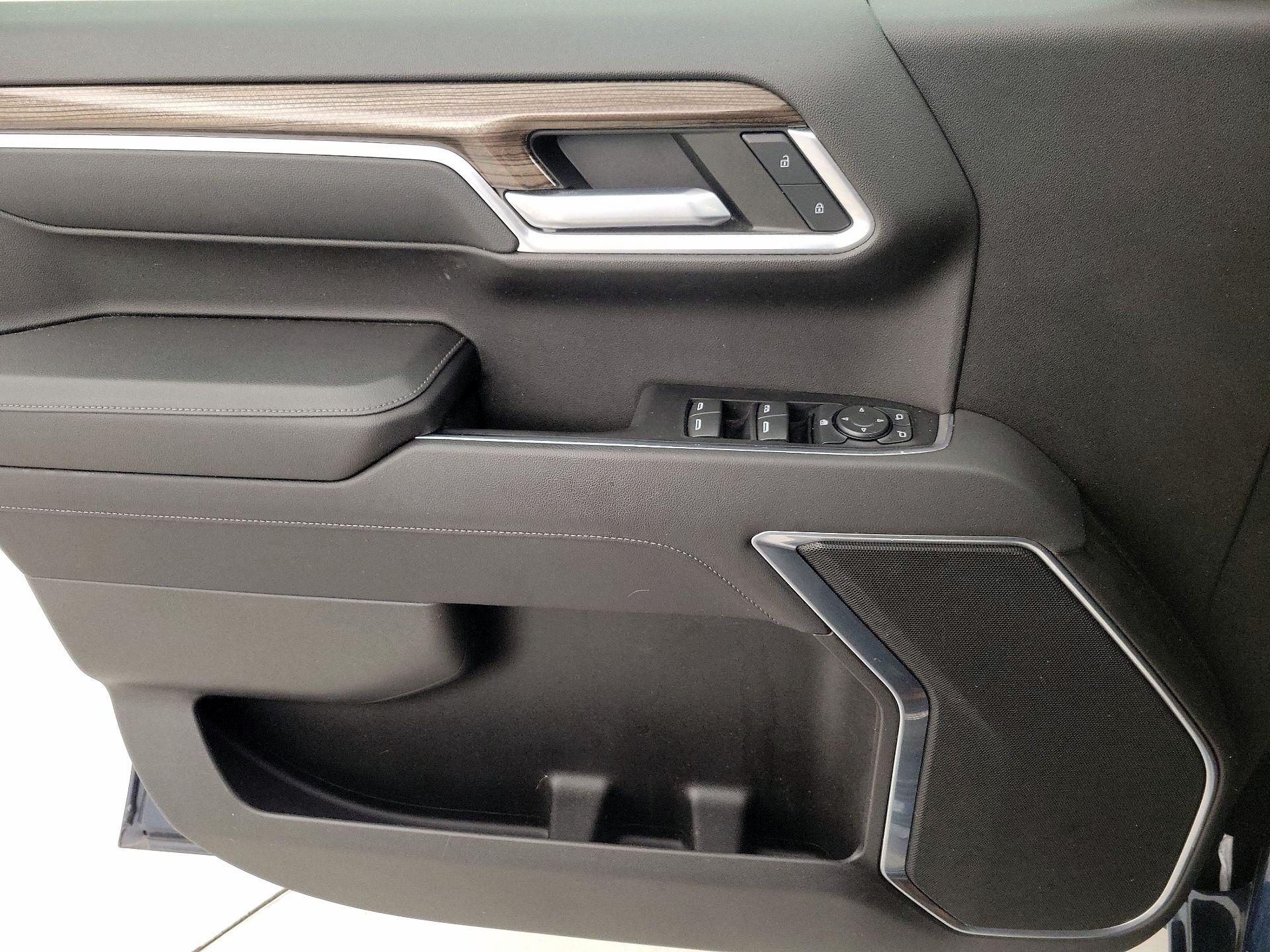 Thumbnail: 2022 Chevrolet Silverado 1500 - 12