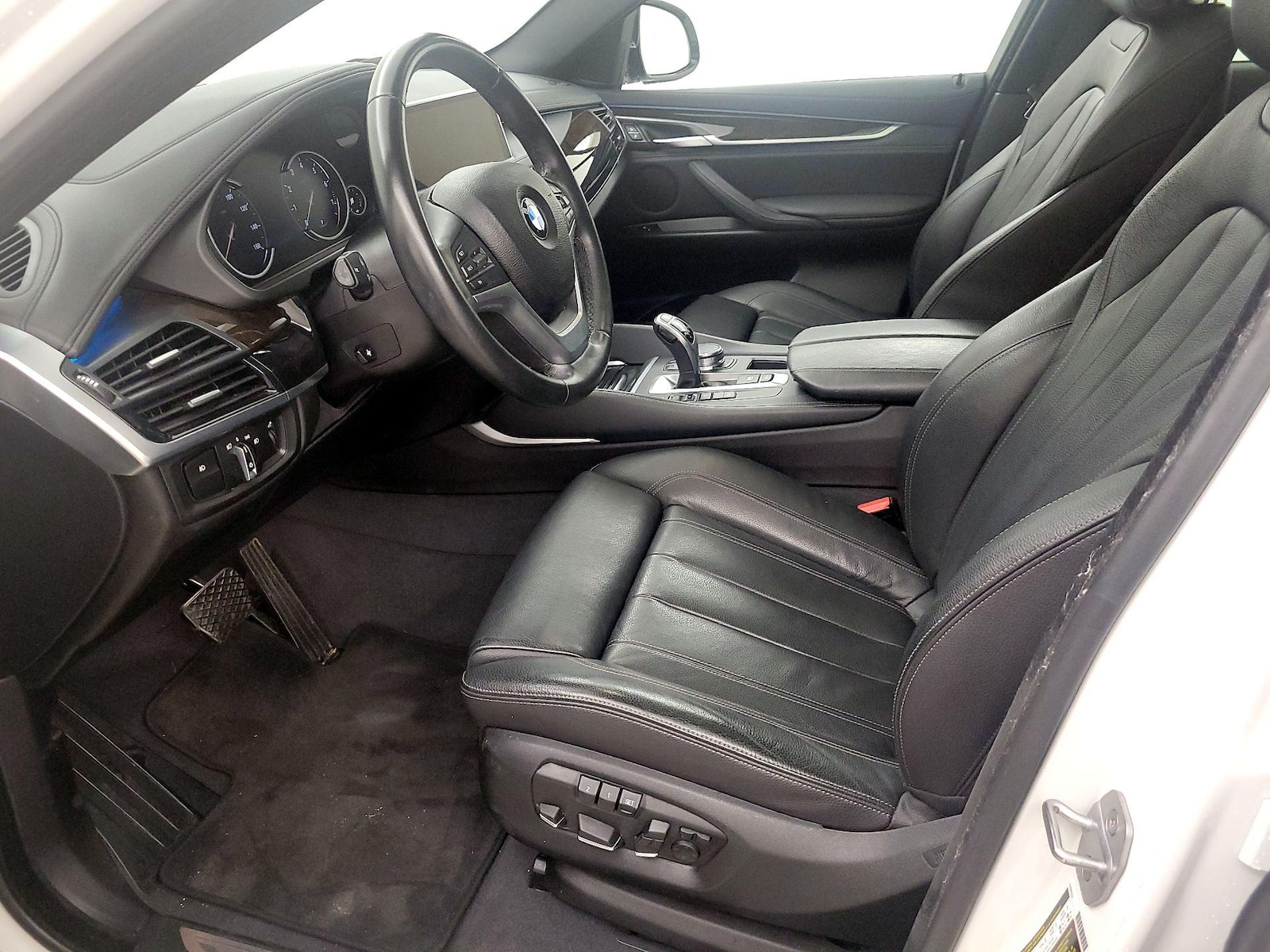 2017 BMW X6 xDrive35i - Photo 12