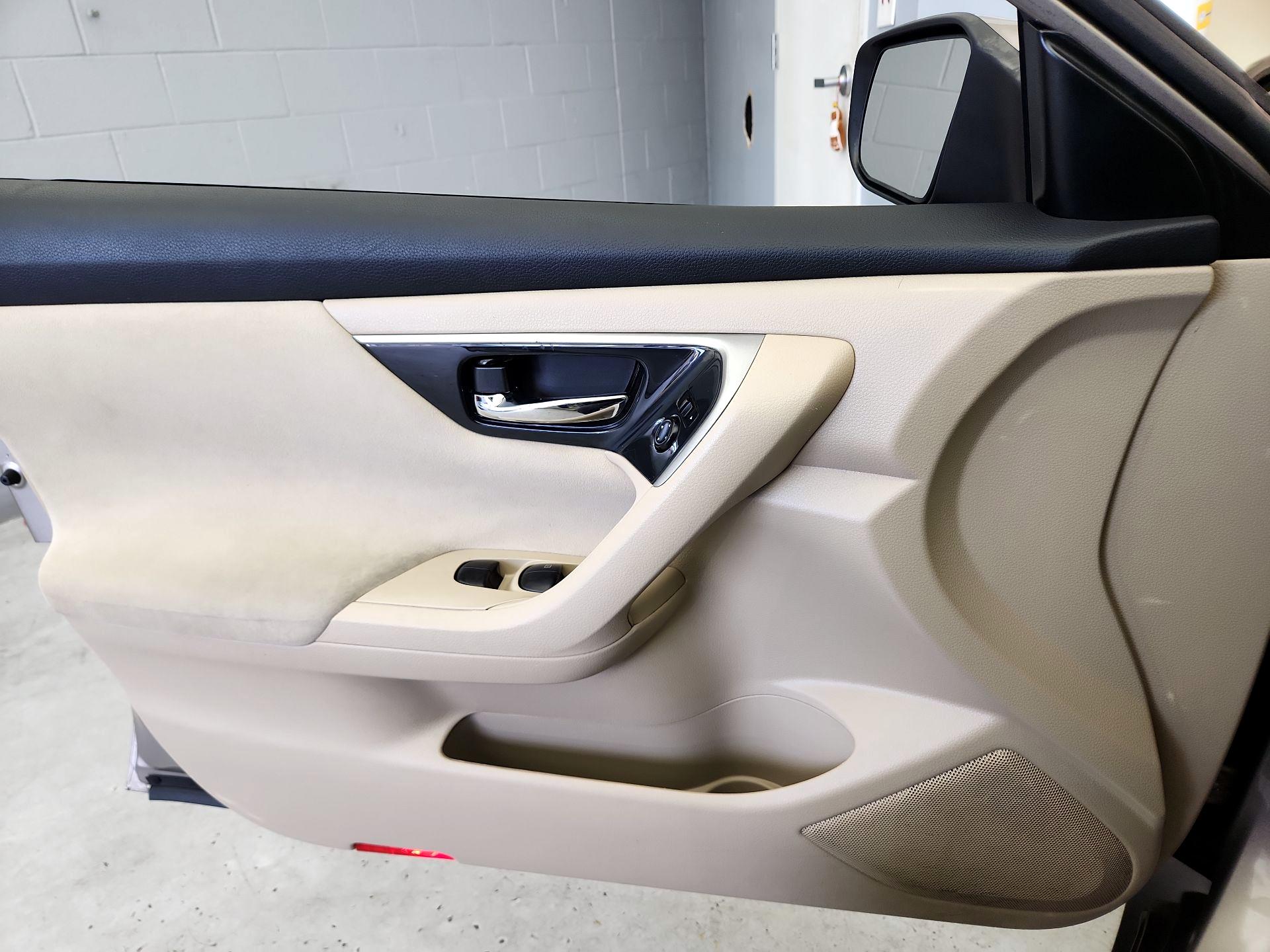 Thumbnail: 2014 Nissan Altima - 12