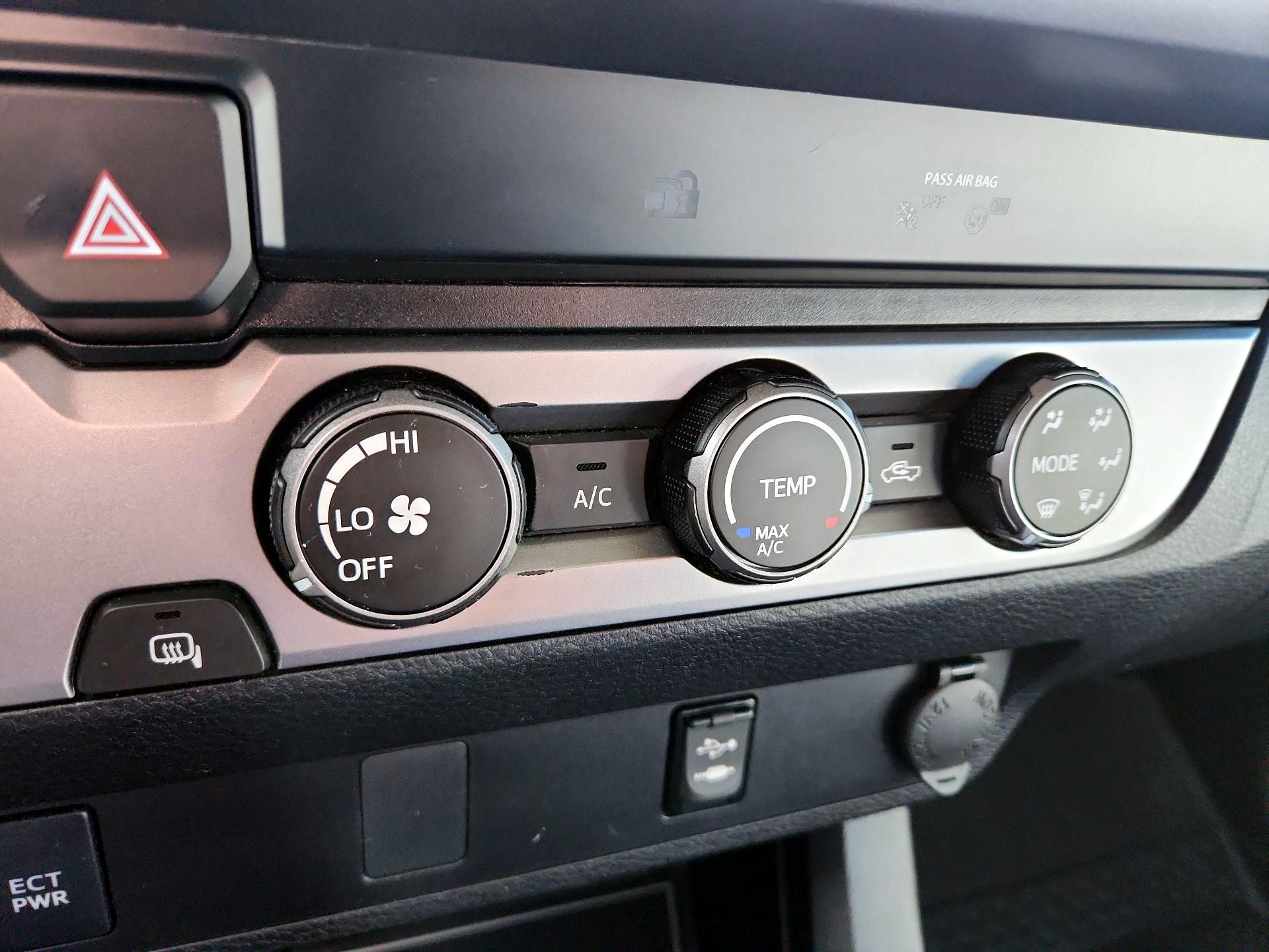 Thumbnail: 2019 Toyota Tacoma - 16