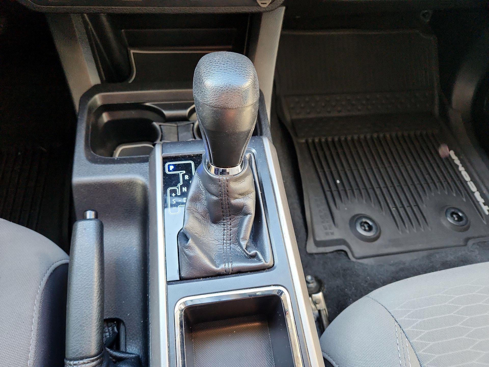 Thumbnail: 2019 Toyota Tacoma - 17