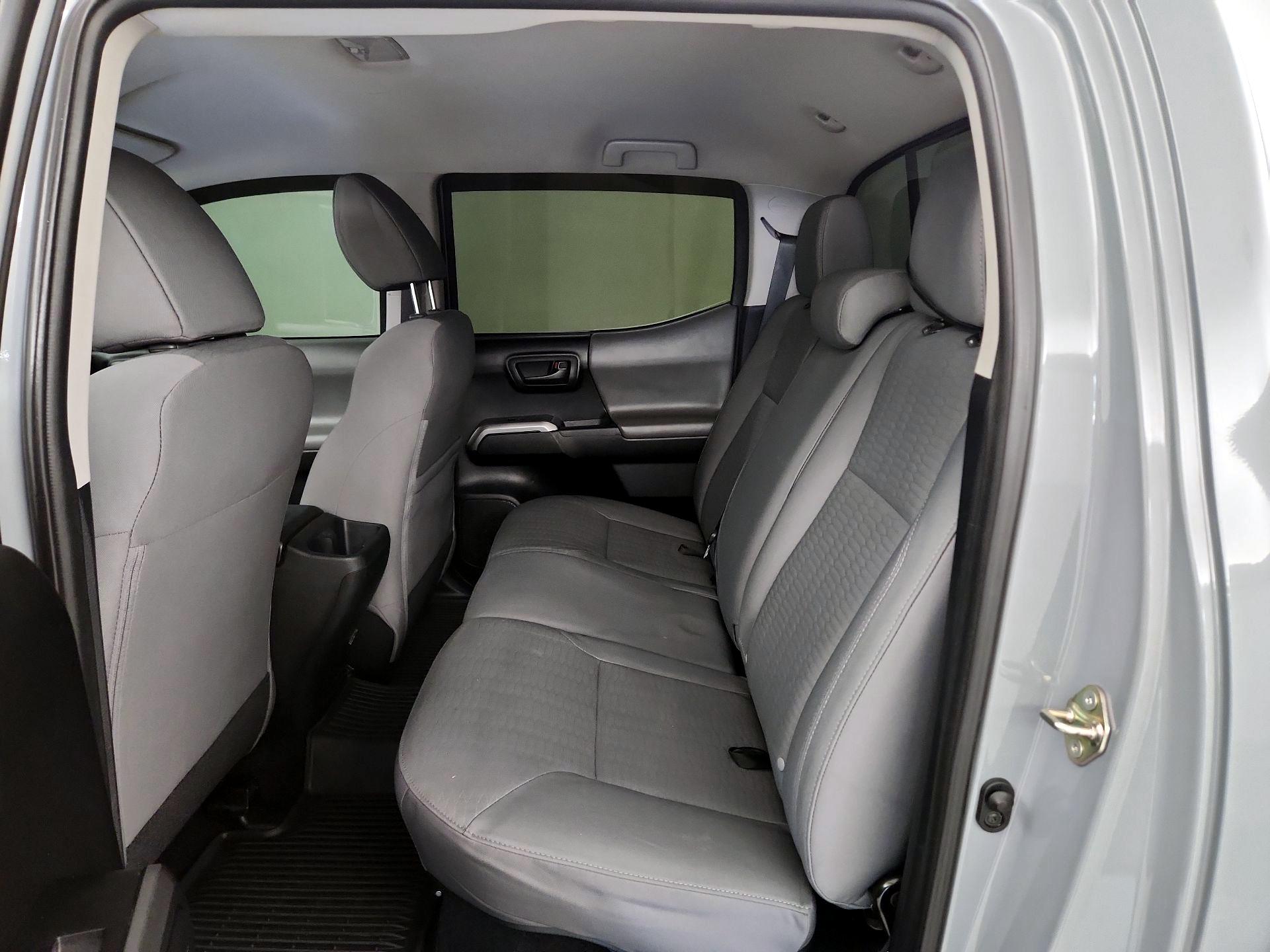 Thumbnail: 2019 Toyota Tacoma - 19