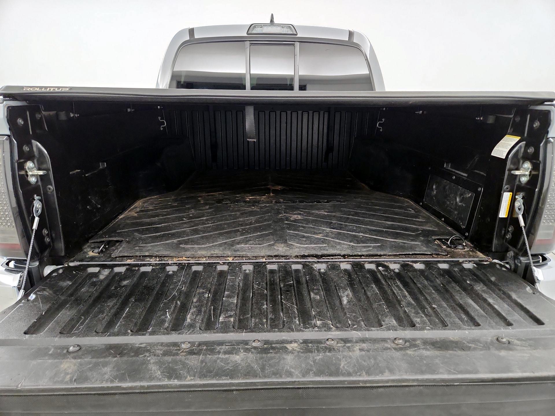 Thumbnail: 2019 Toyota Tacoma - 20