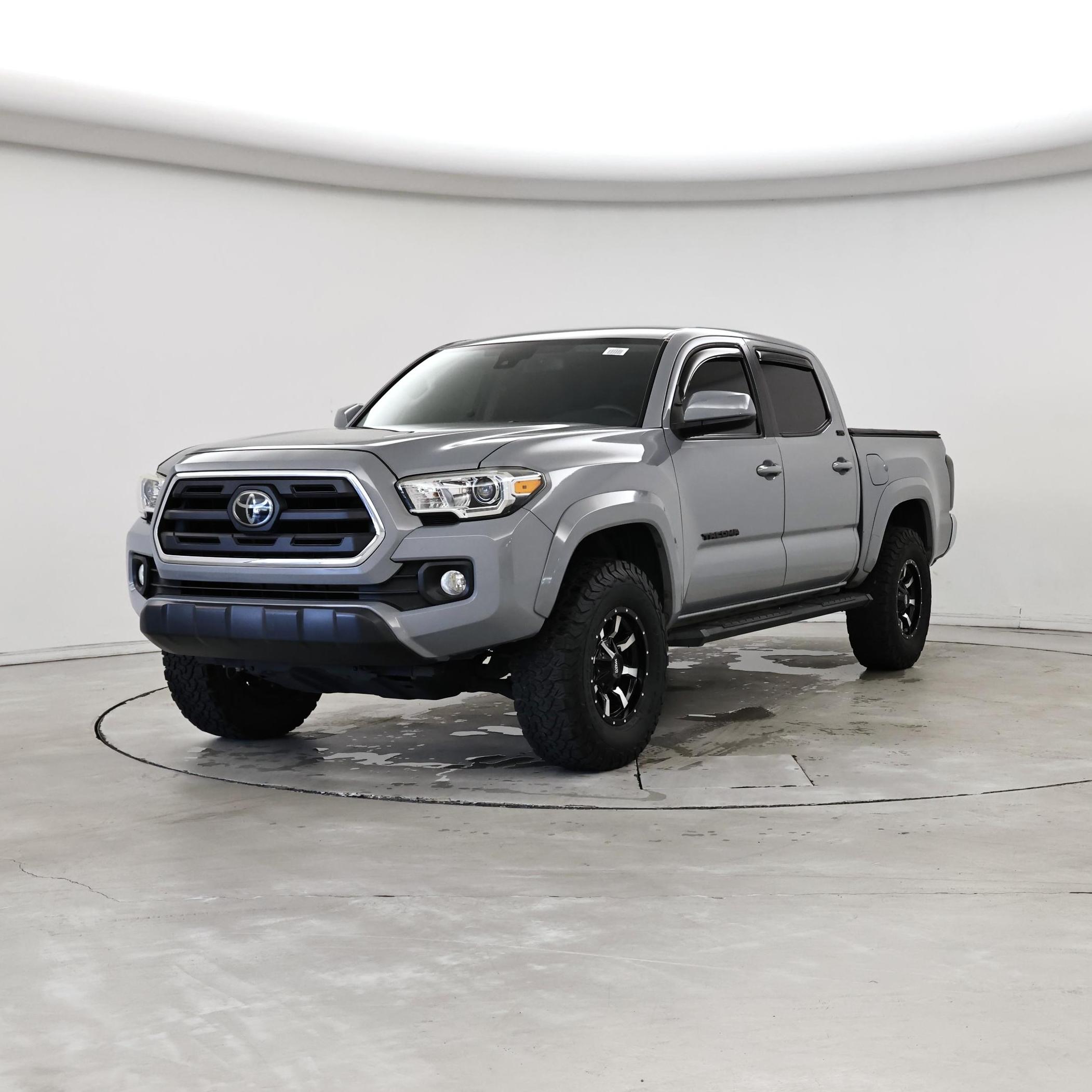 Thumbnail: 2019 Toyota Tacoma - 4