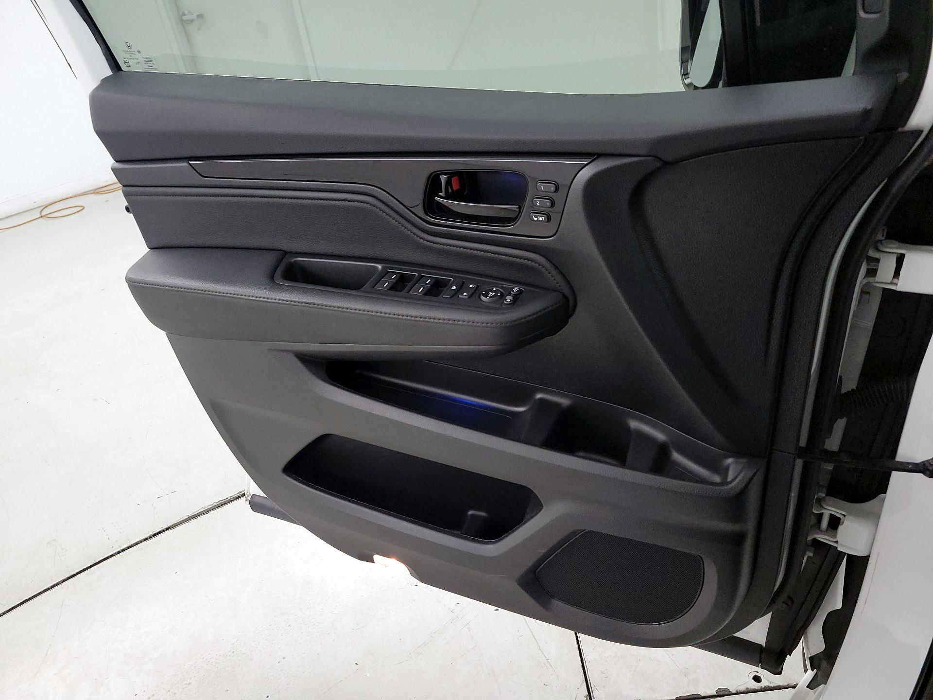 Thumbnail: 2021 Honda Odyssey - 12