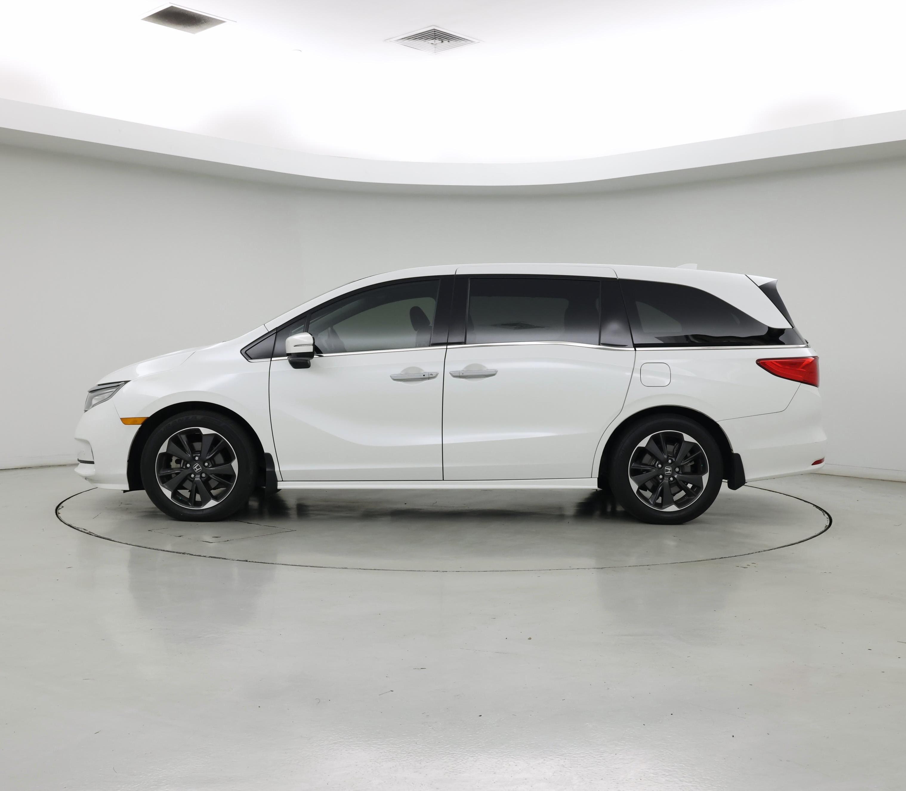 Thumbnail: 2021 Honda Odyssey - 3