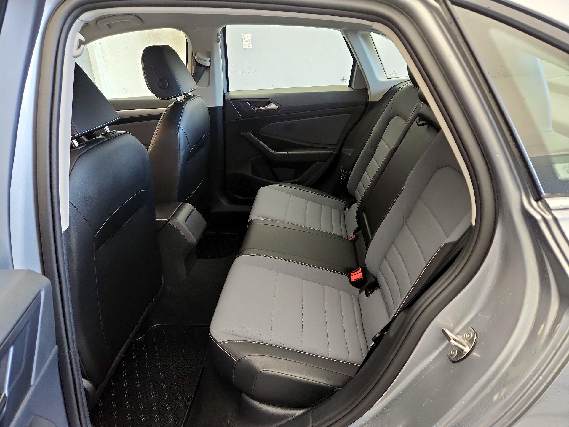 Thumbnail: 2025 Volkswagen Jetta - 19