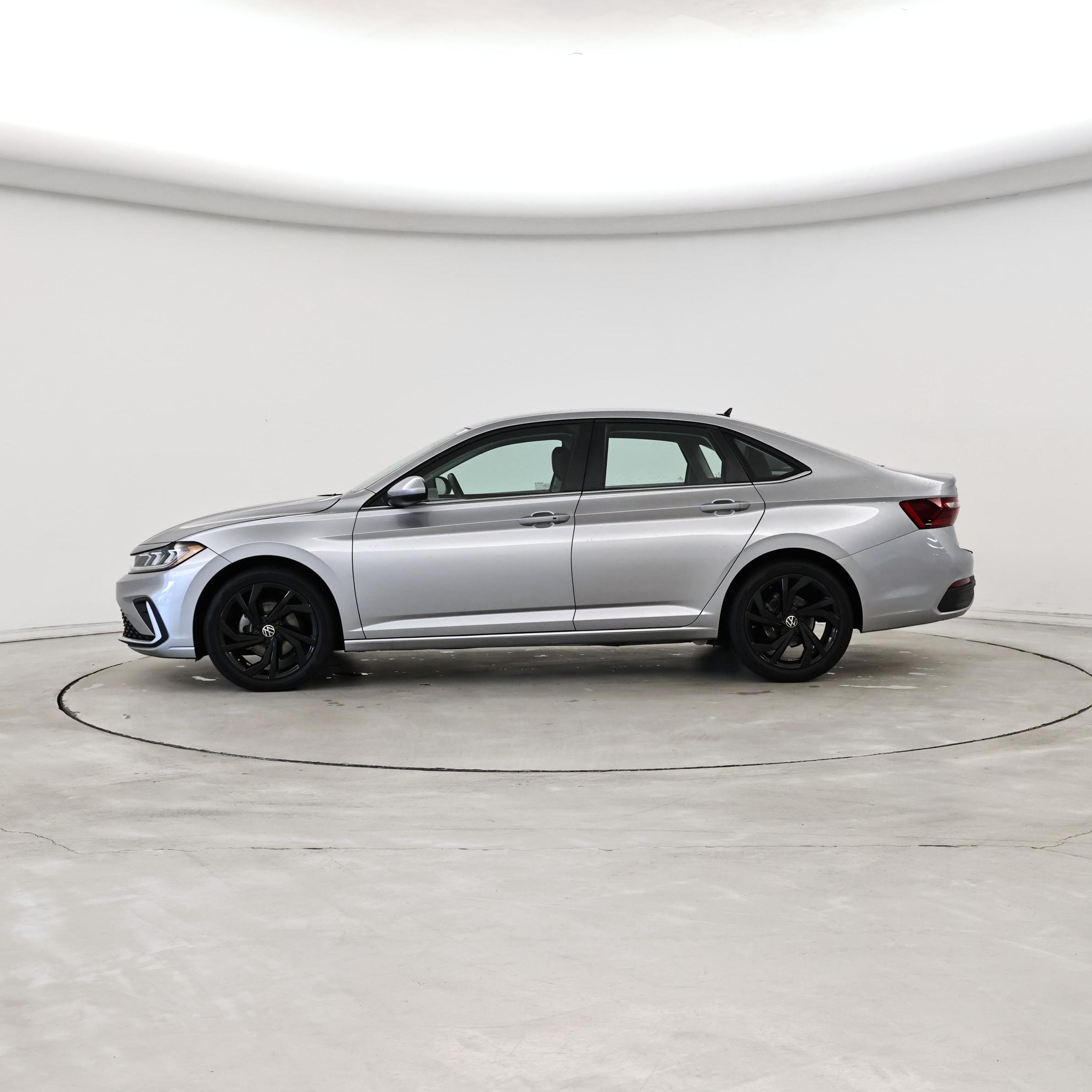 Thumbnail: 2025 Volkswagen Jetta - 3