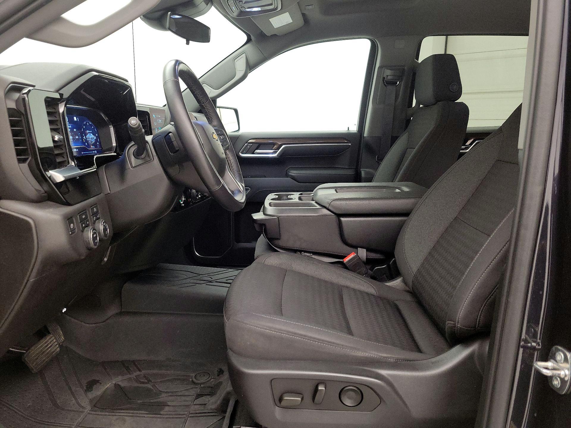 Thumbnail: 2022 Chevrolet Silverado 1500 - 11