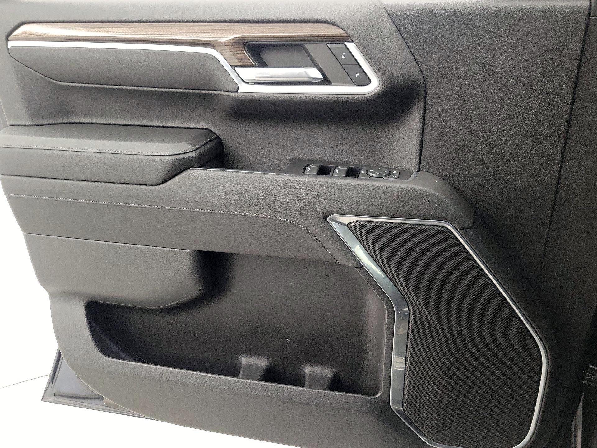 Thumbnail: 2022 Chevrolet Silverado 1500 - 12