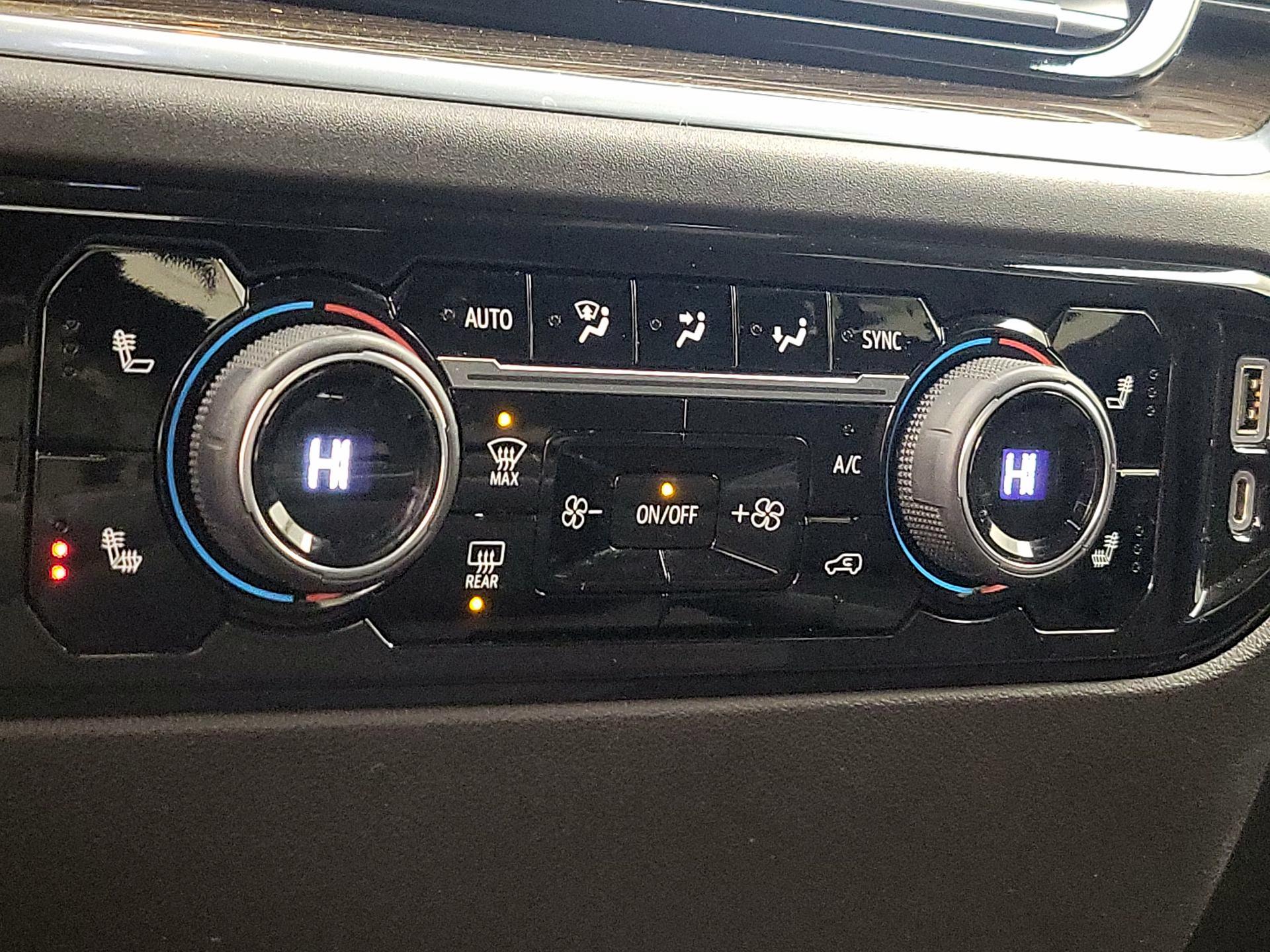 Thumbnail: 2022 Chevrolet Silverado 1500 - 16