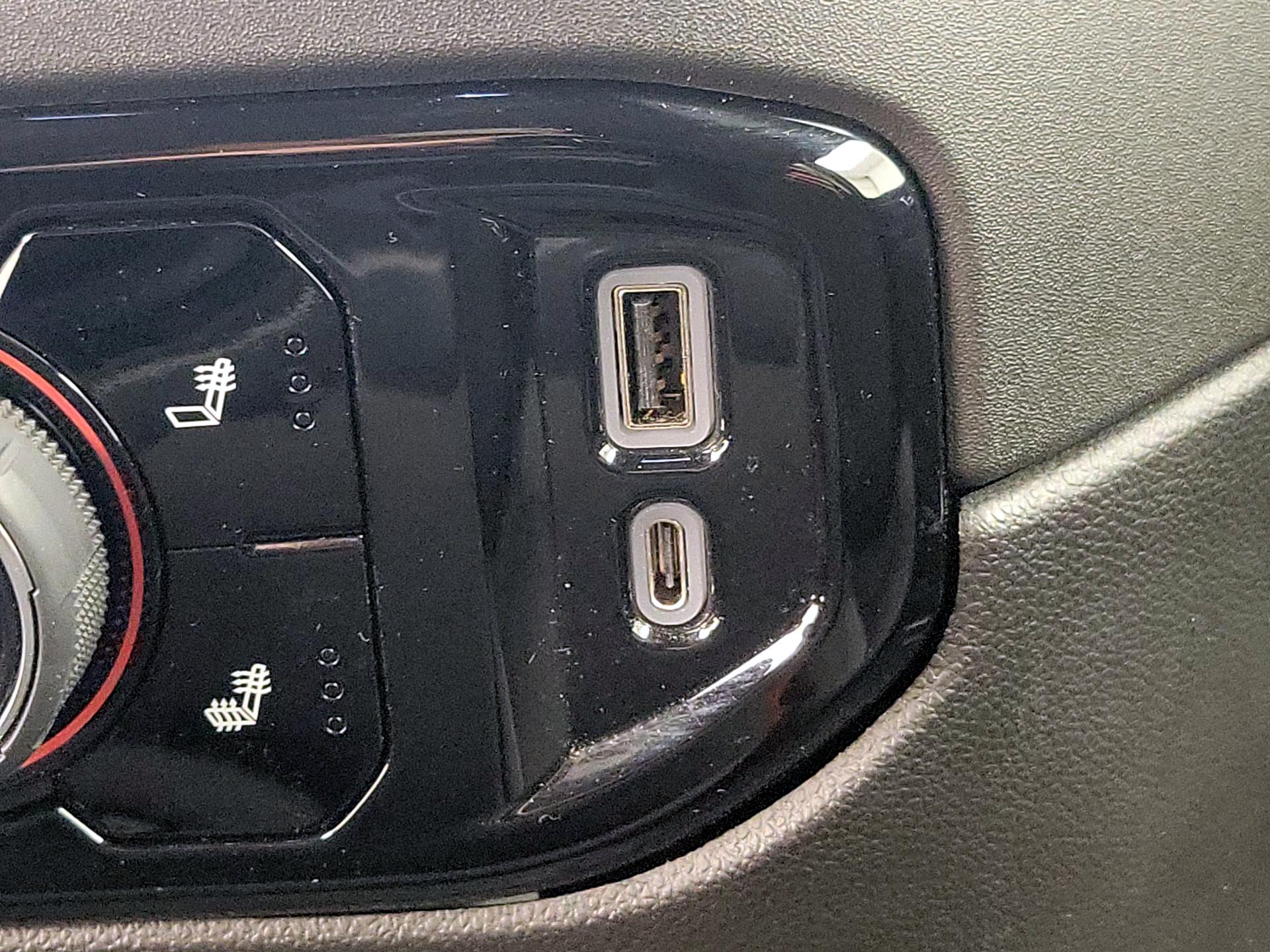 Thumbnail: 2022 Chevrolet Silverado 1500 - 18