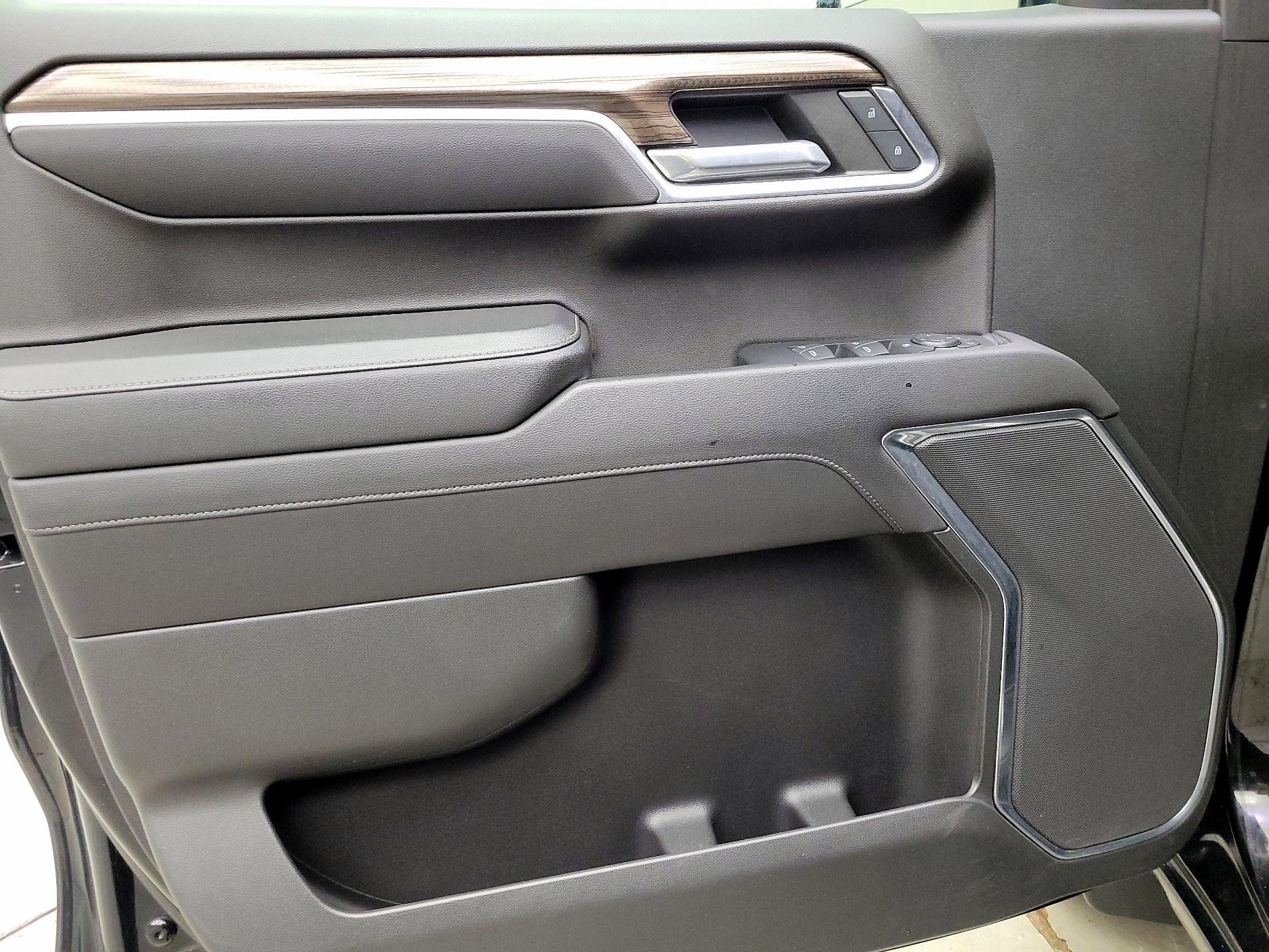 Thumbnail: 2022 Chevrolet Silverado 1500 - 12