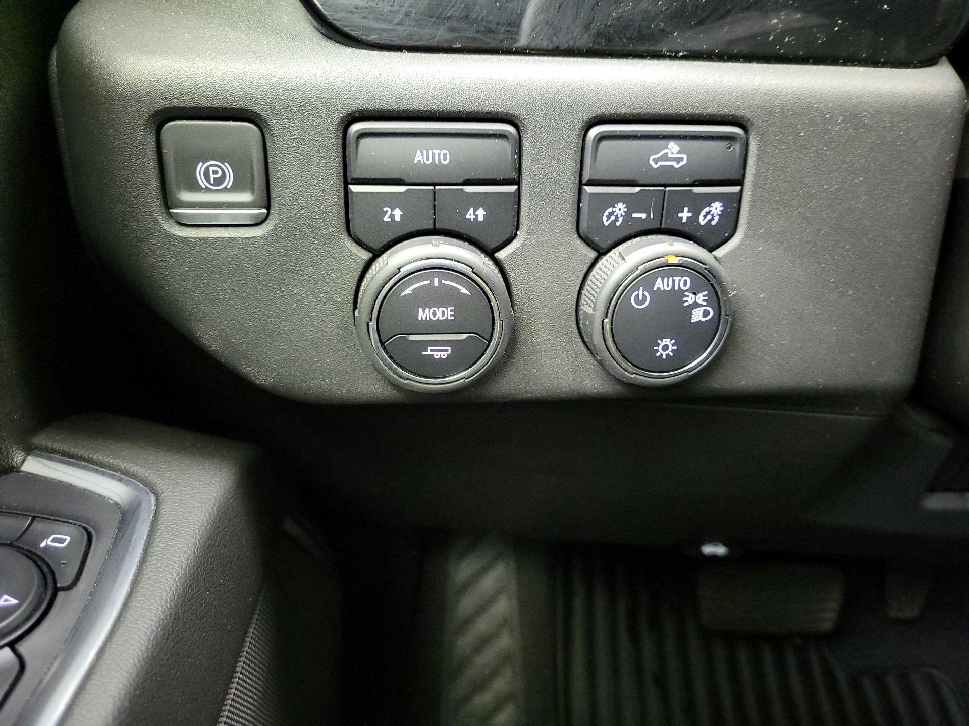 Thumbnail: 2022 Chevrolet Silverado 1500 - 13