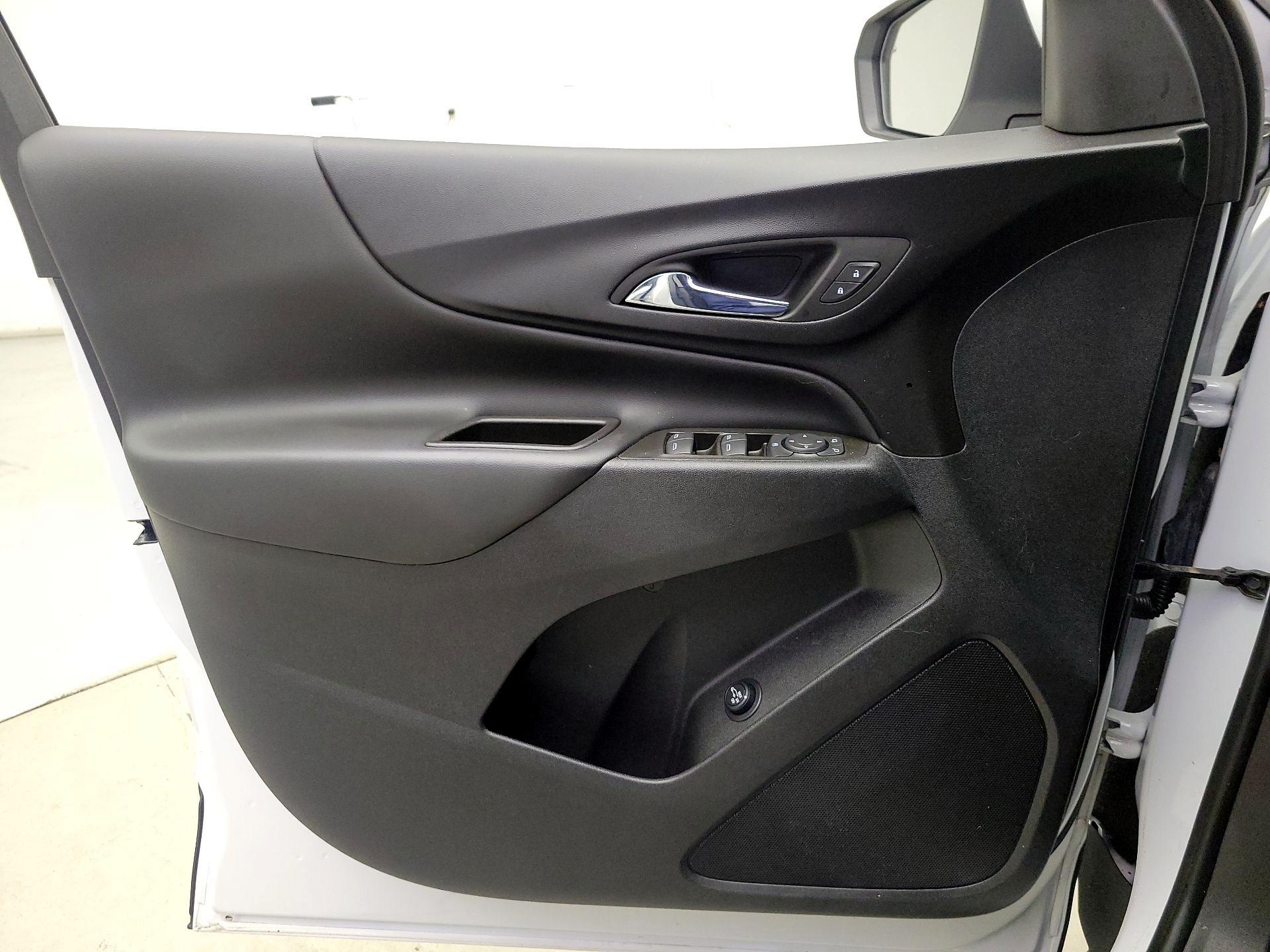 Thumbnail: 2022 Chevrolet Equinox - 12