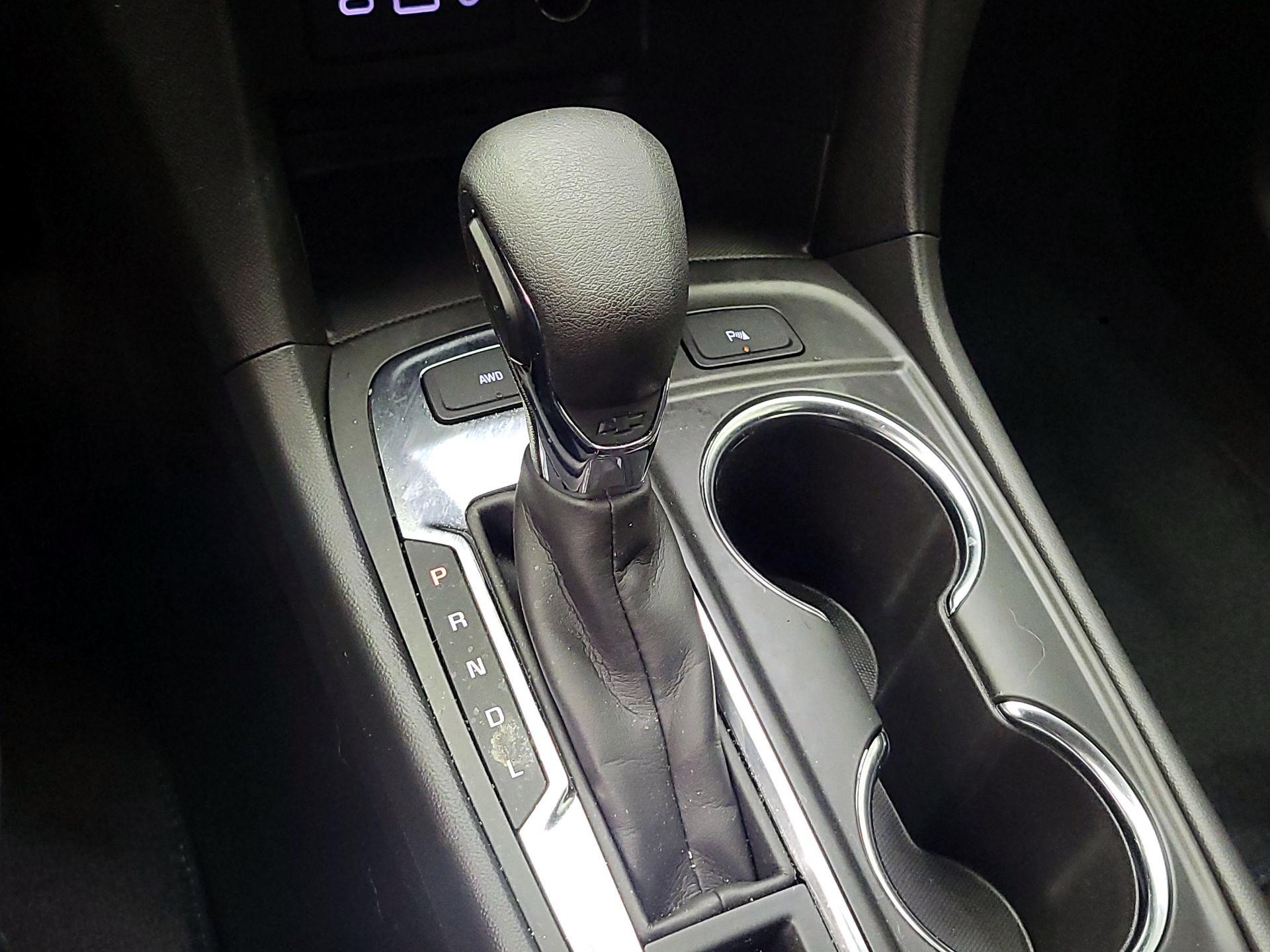 Thumbnail: 2022 Chevrolet Equinox - 17