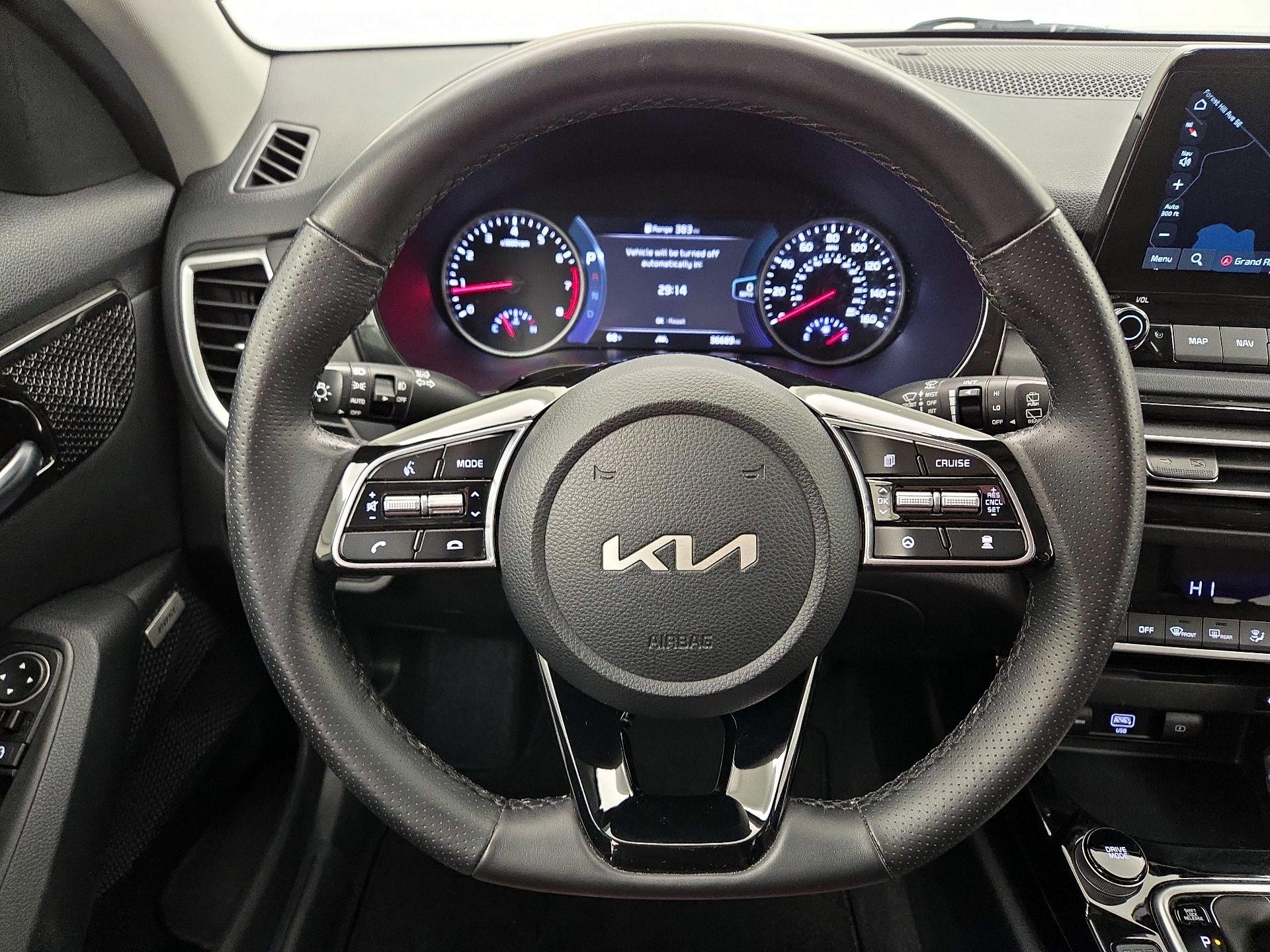 Thumbnail: 2022 Kia Seltos - 10