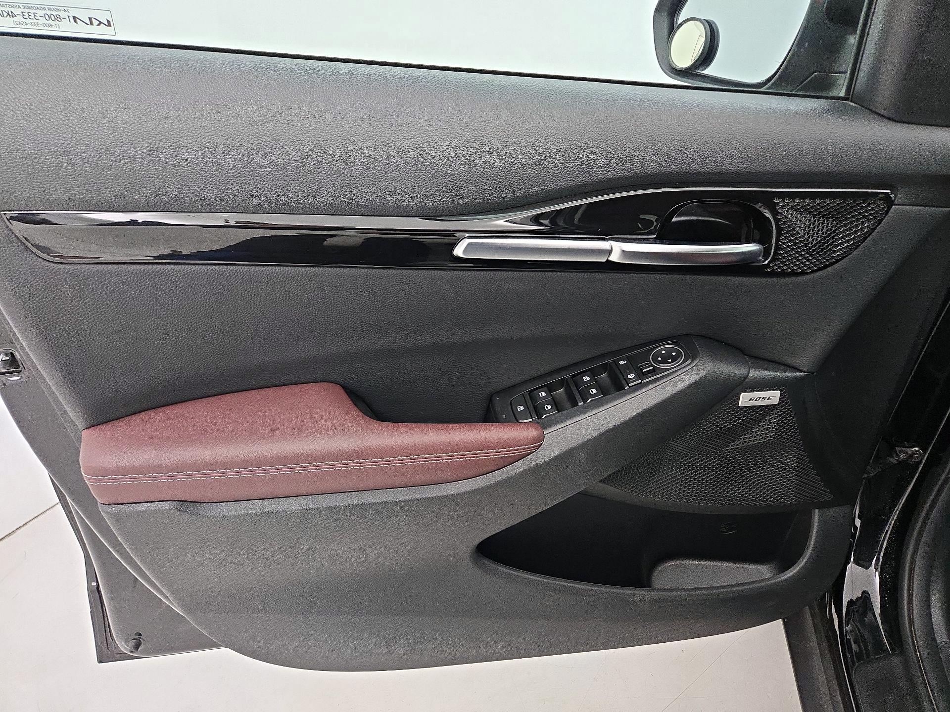 Thumbnail: 2022 Kia Seltos - 12