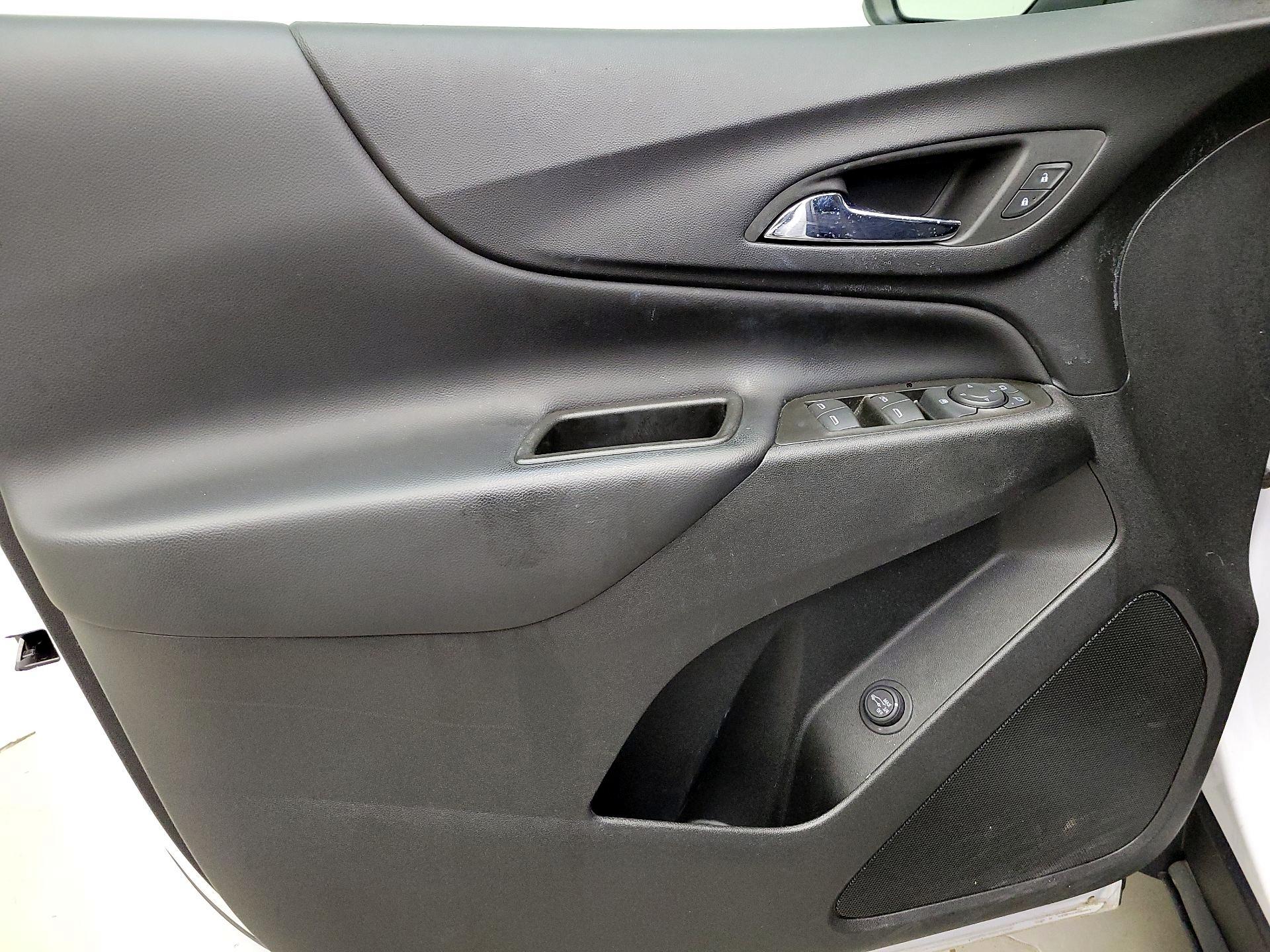 Thumbnail: 2022 Chevrolet Equinox - 12