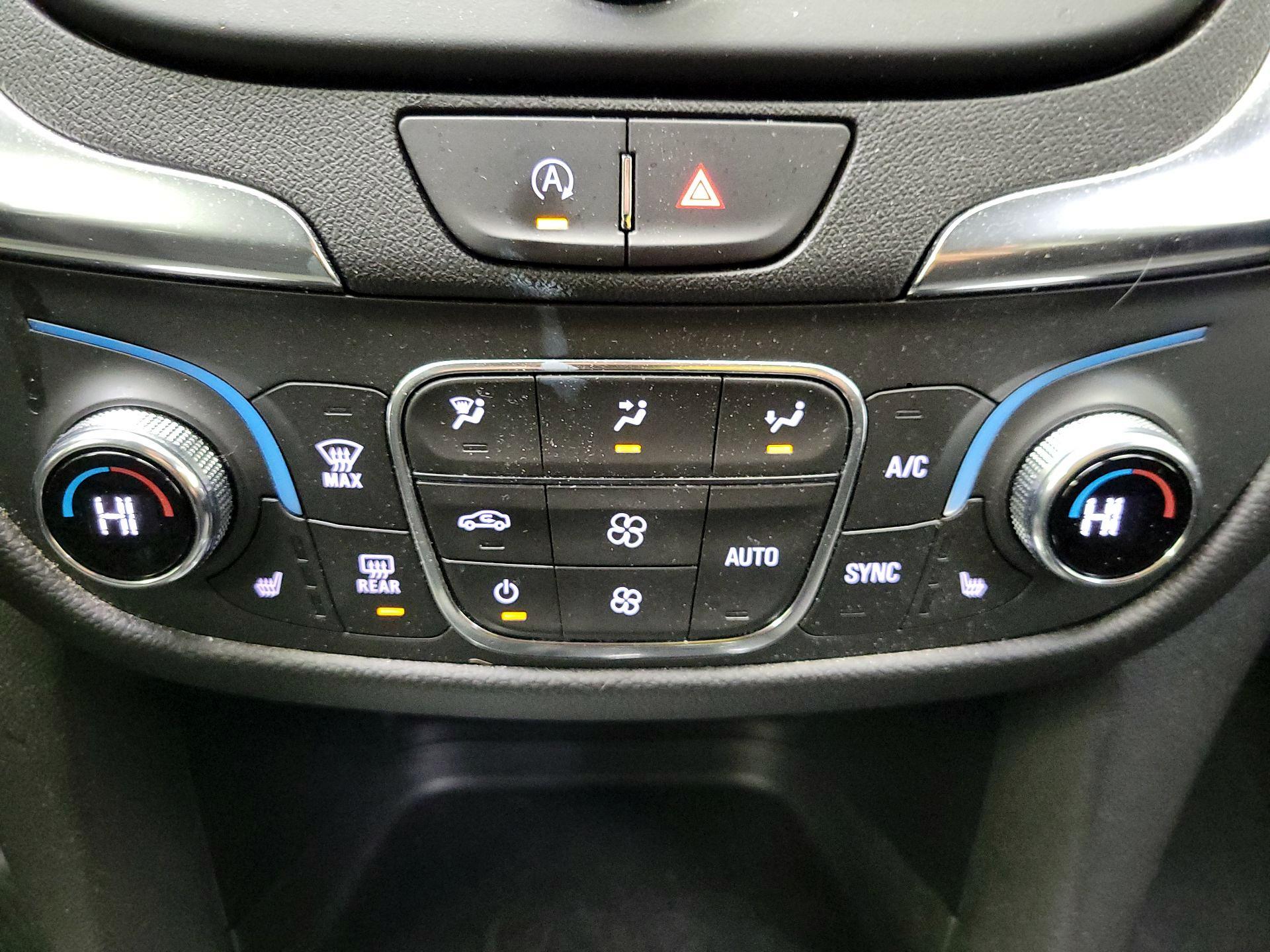 Thumbnail: 2022 Chevrolet Equinox - 17