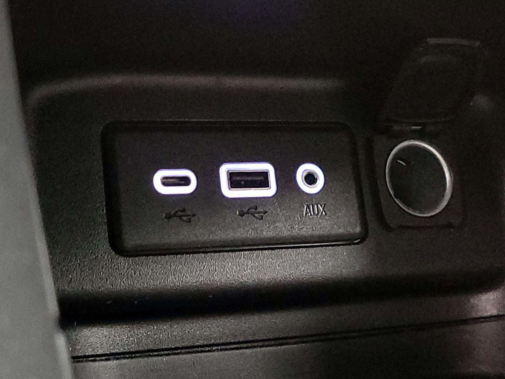 Thumbnail: 2022 Chevrolet Equinox - 18