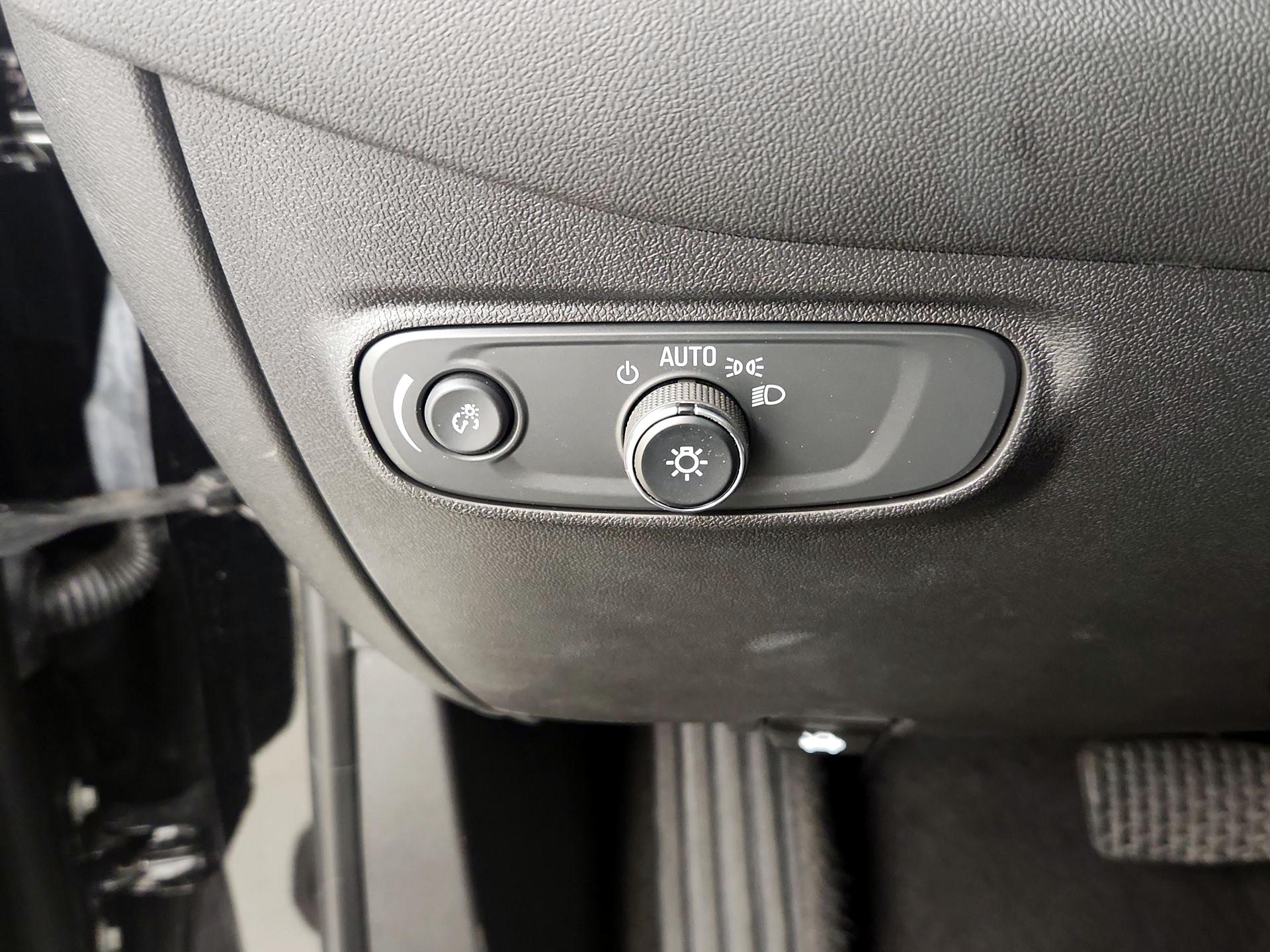 Thumbnail: 2022 Chevrolet Equinox - 13