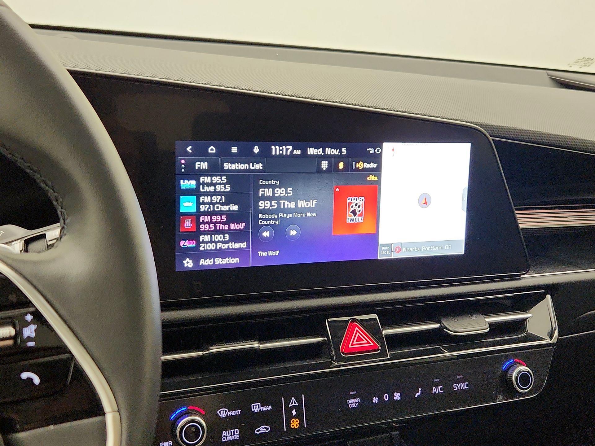 Thumbnail: 2023 Kia Niro - 16