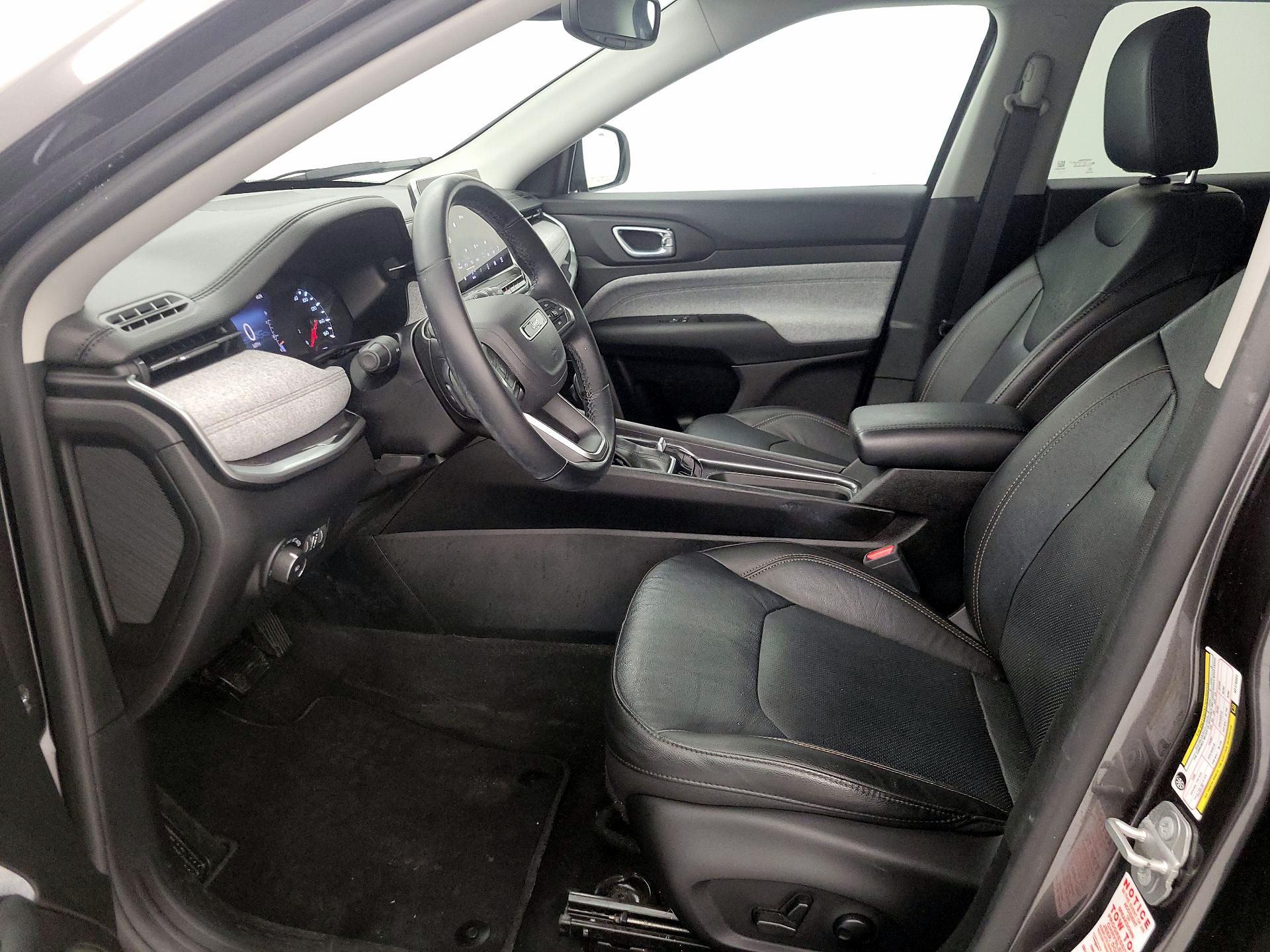 Thumbnail: 2022 Jeep Compass - 11