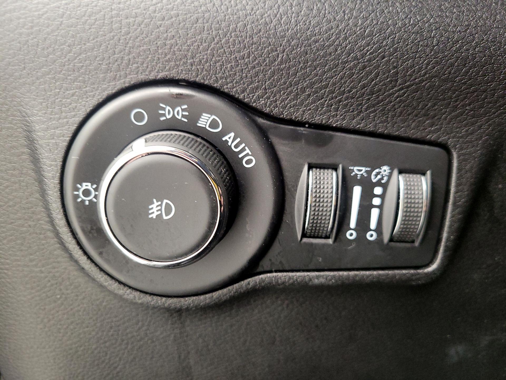 Thumbnail: 2022 Jeep Compass - 13