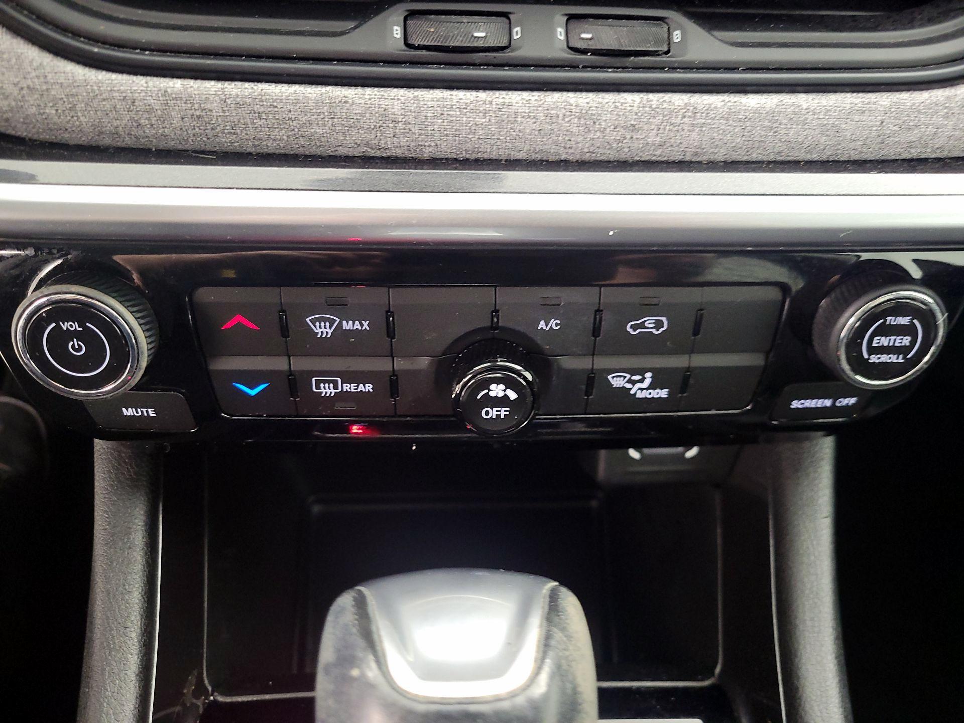 Thumbnail: 2022 Jeep Compass - 16