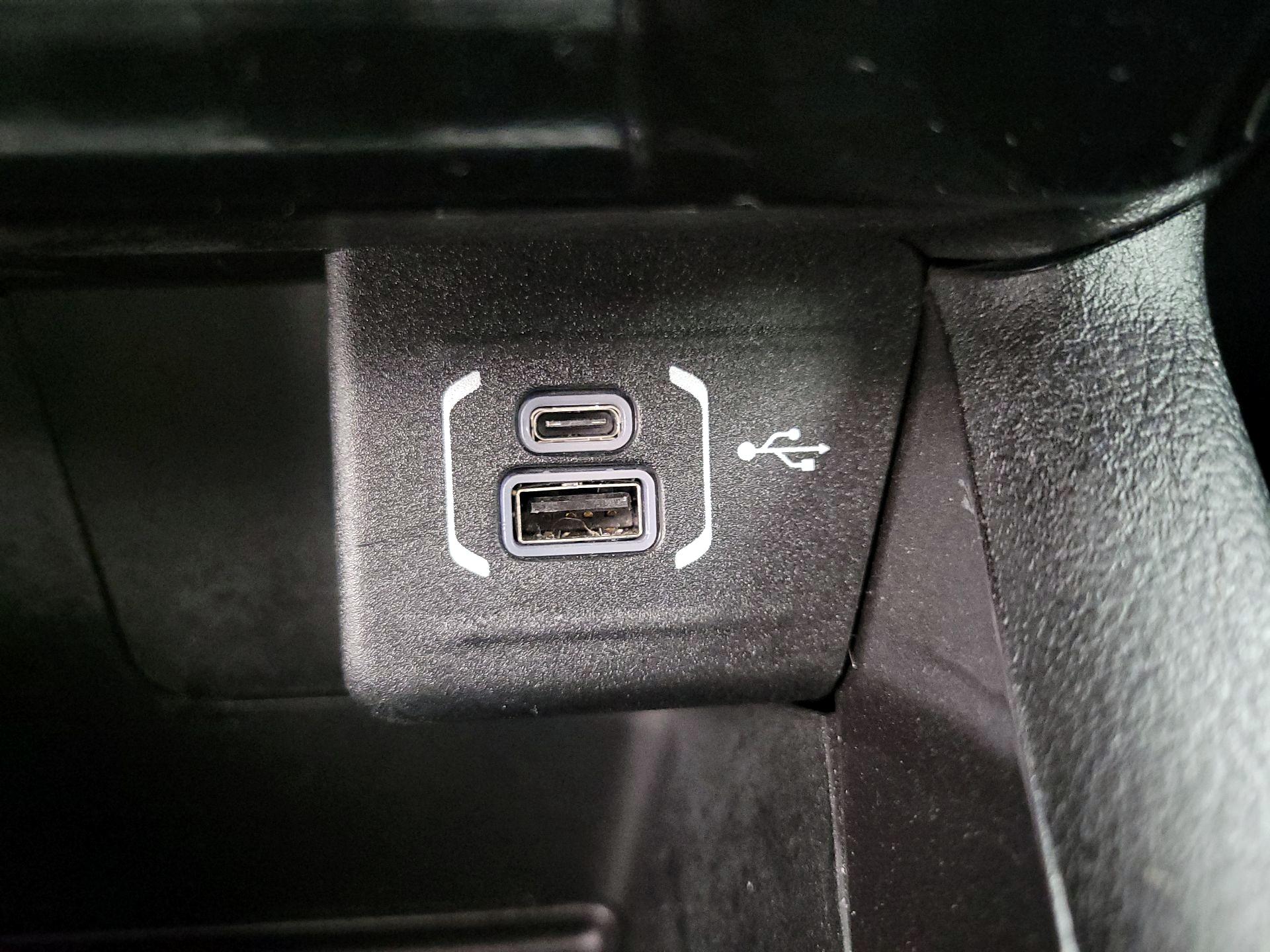 Thumbnail: 2022 Jeep Compass - 18