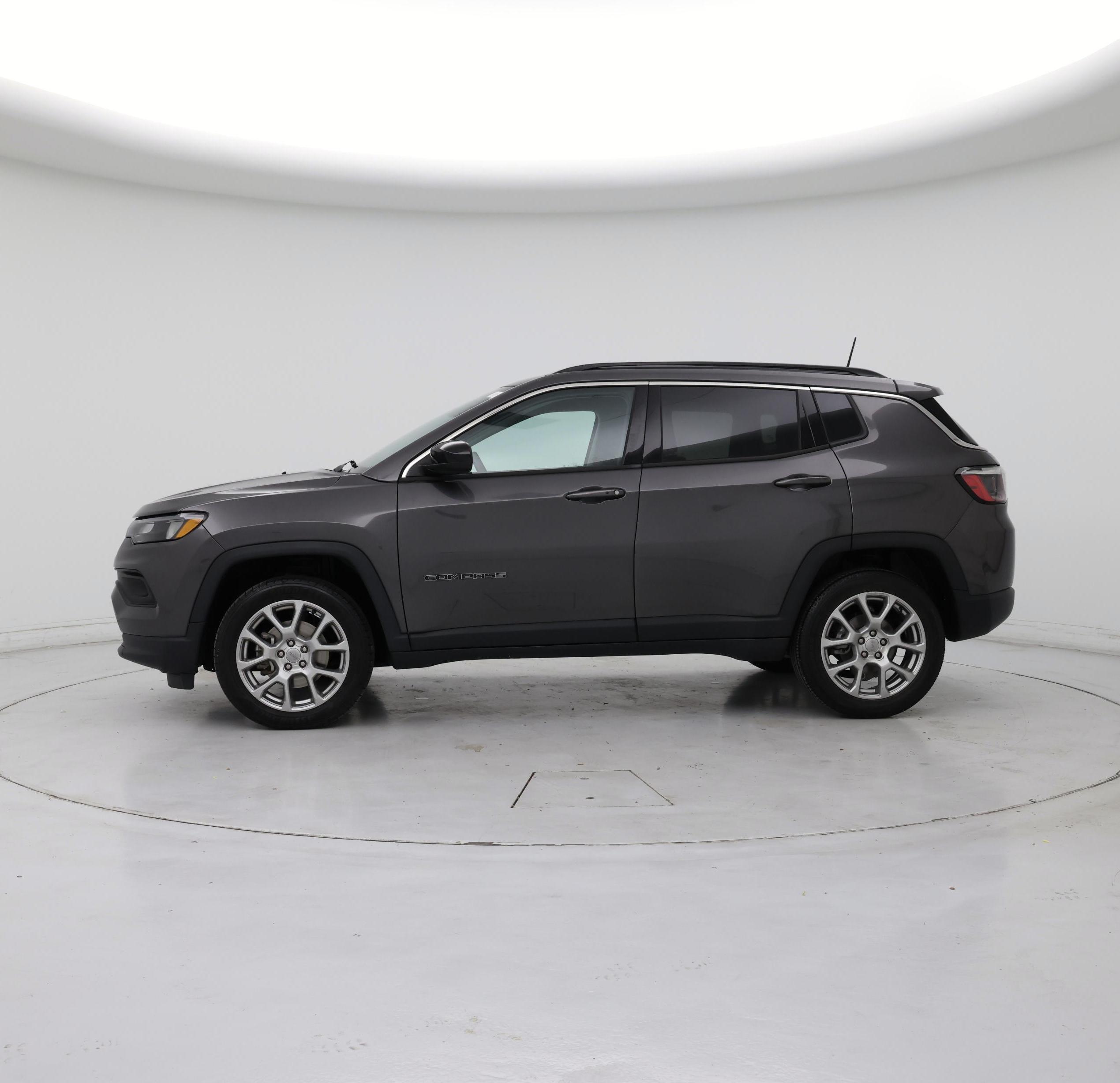 Thumbnail: 2022 Jeep Compass - 3