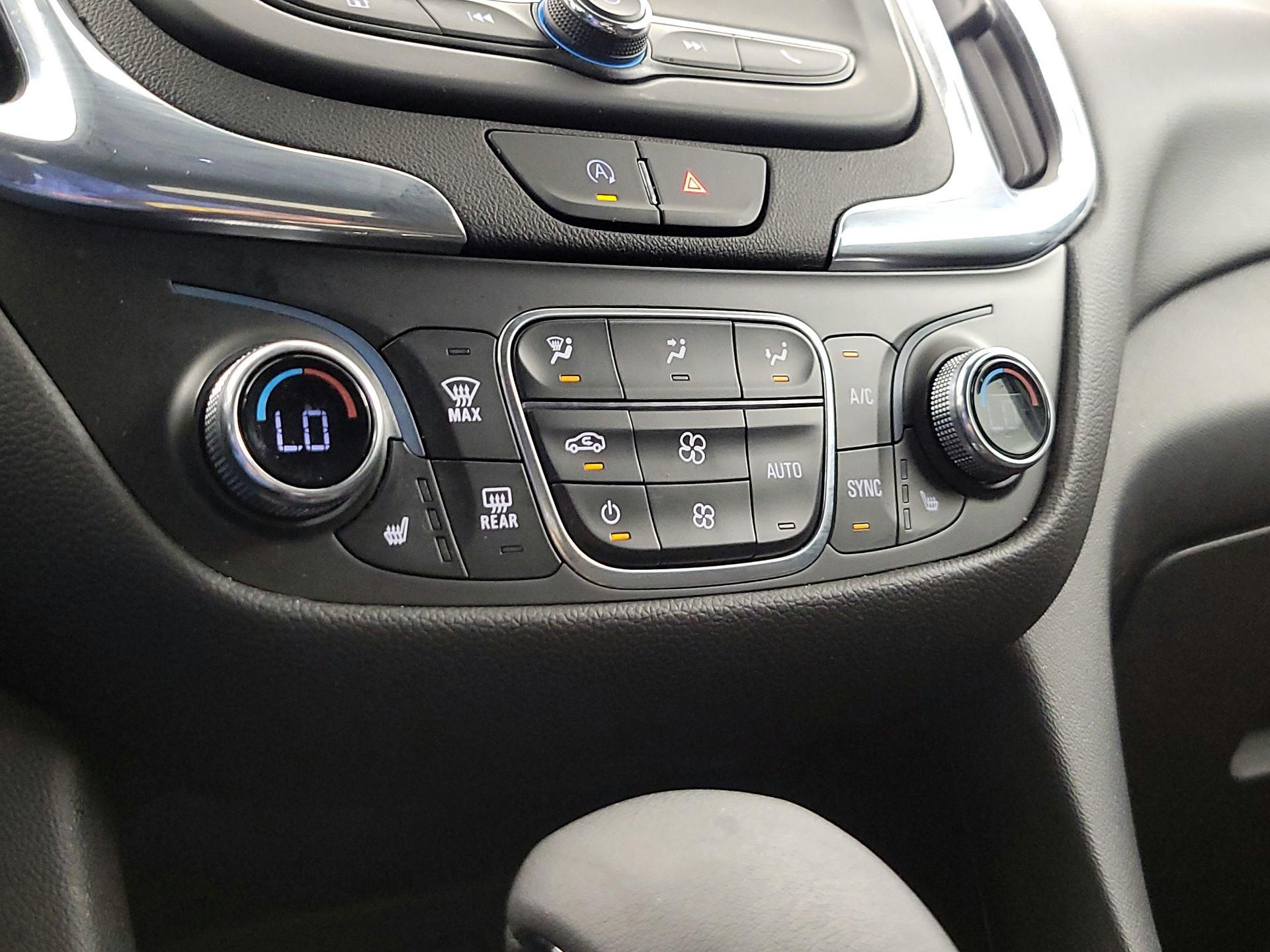 Thumbnail: 2022 Chevrolet Equinox - 16