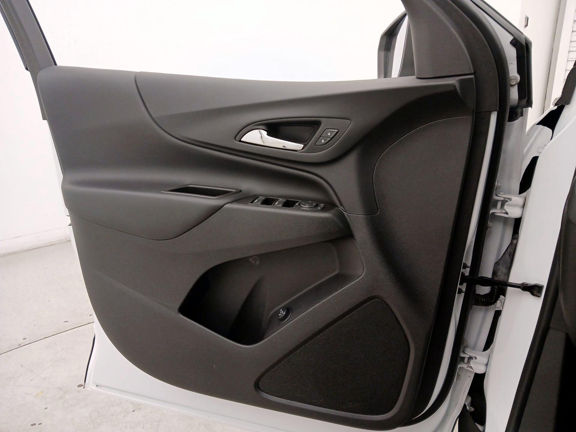 Thumbnail: 2022 Chevrolet Equinox - 12