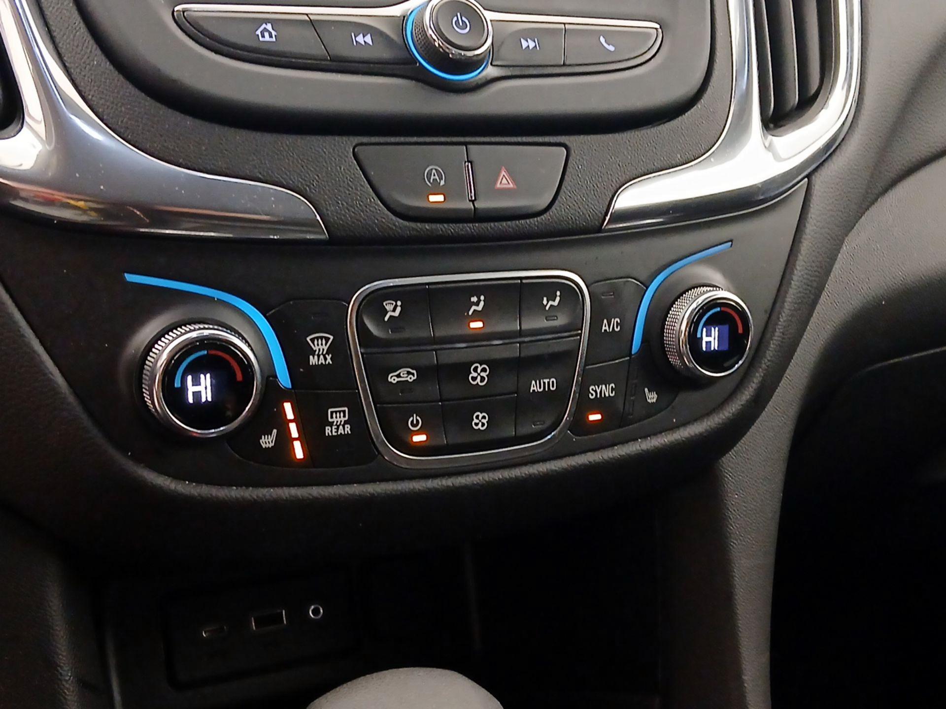 Thumbnail: 2022 Chevrolet Equinox - 16