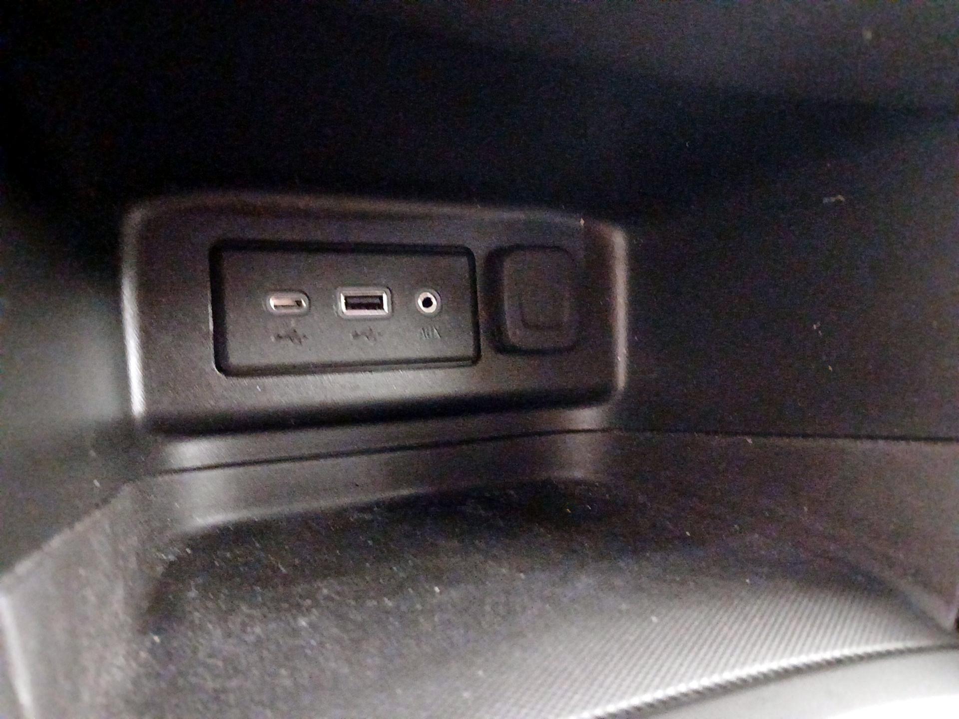 Thumbnail: 2022 Chevrolet Equinox - 18