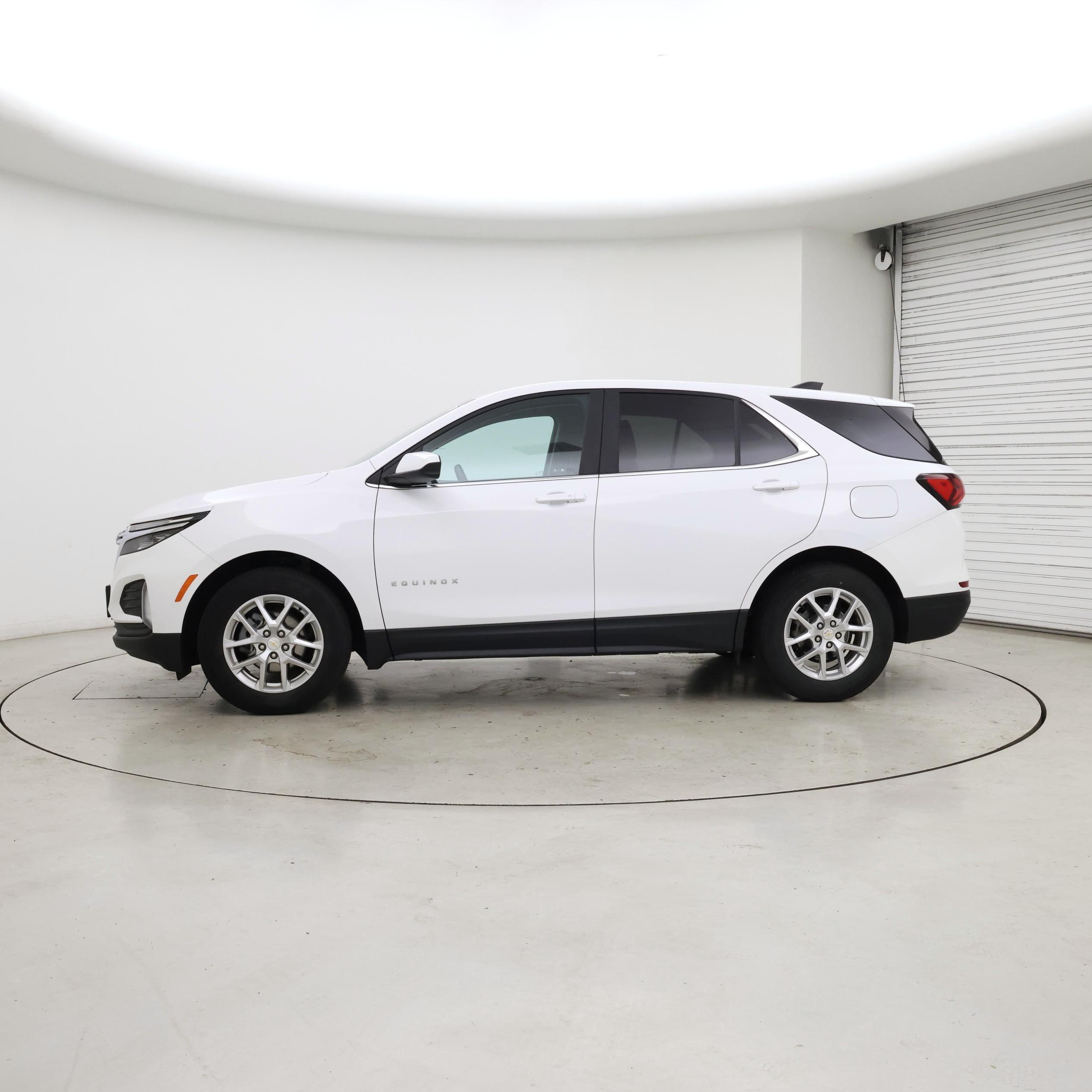 Thumbnail: 2022 Chevrolet Equinox - 3