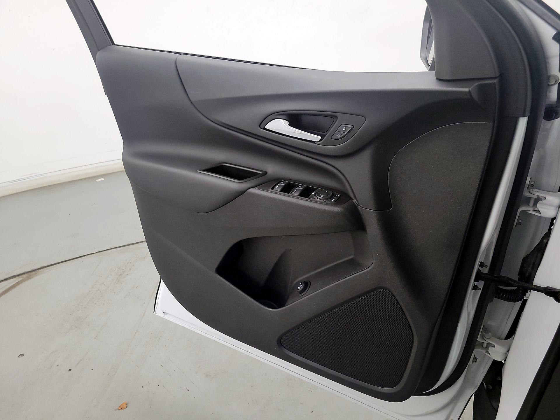 Thumbnail: 2022 Chevrolet Equinox - 12