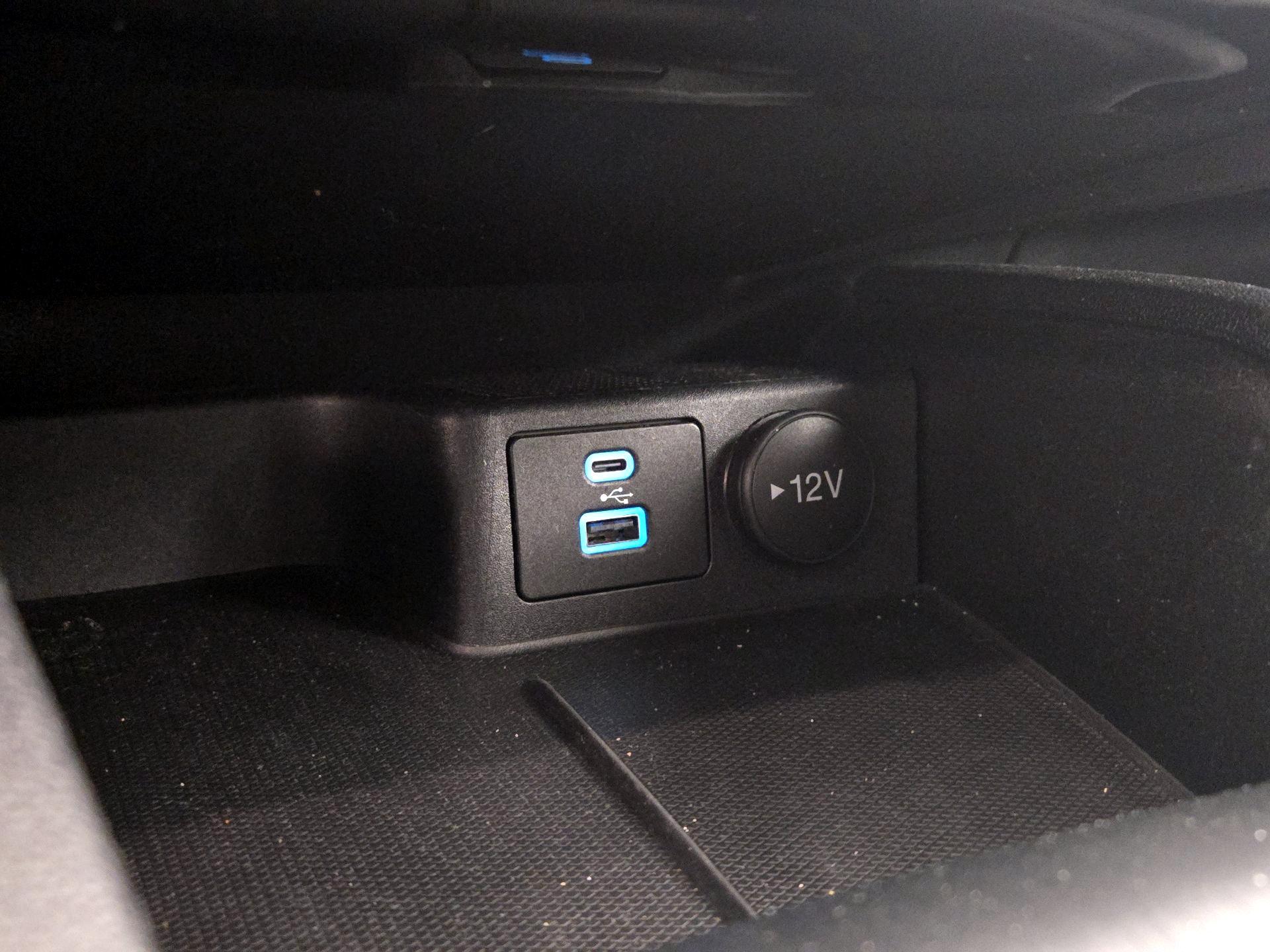 Thumbnail: 2022 Ford Escape - 18