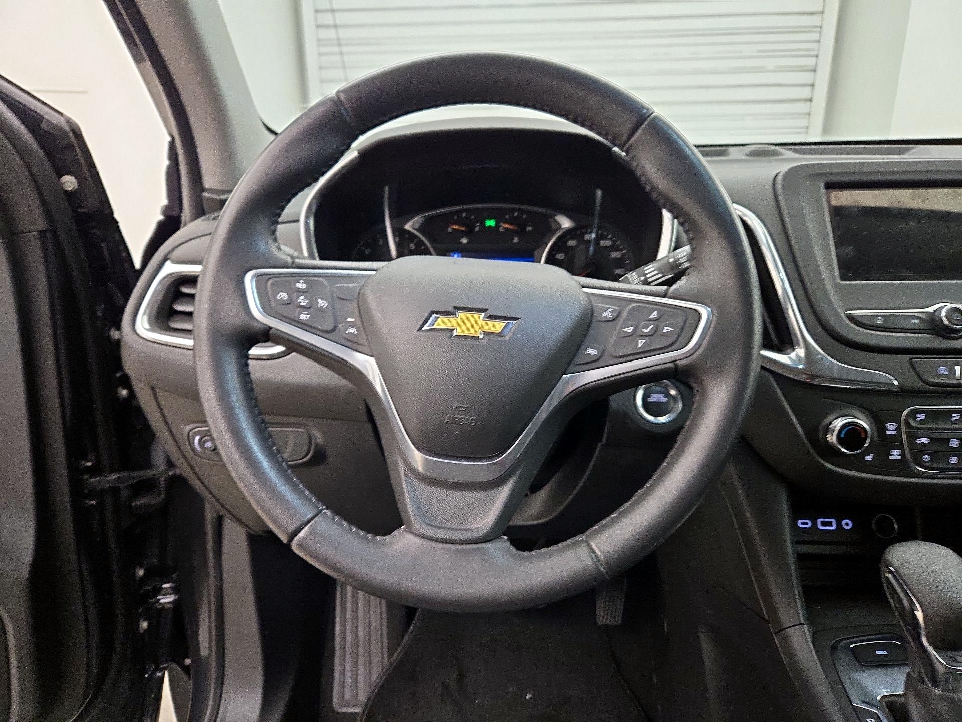 Thumbnail: 2022 Chevrolet Equinox - 10