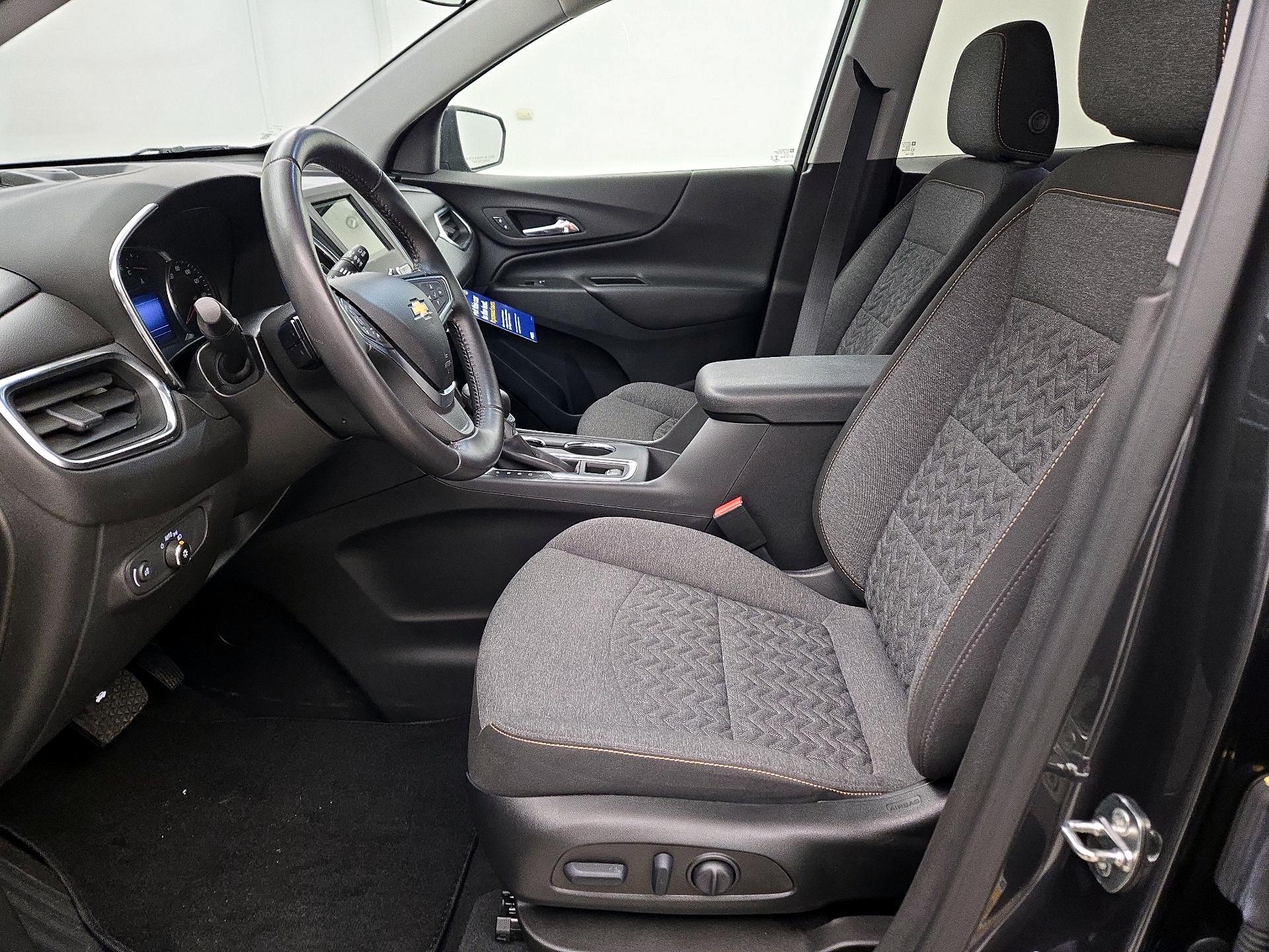 Thumbnail: 2022 Chevrolet Equinox - 11