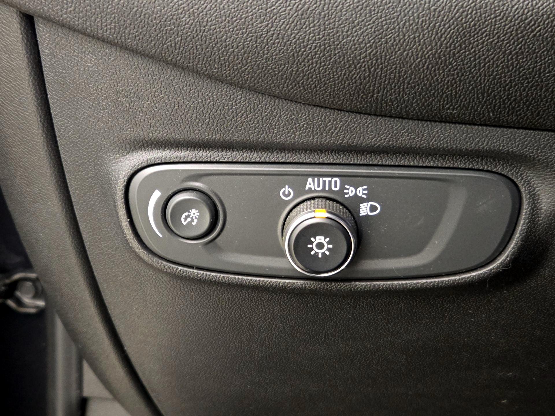 Thumbnail: 2022 Chevrolet Equinox - 13