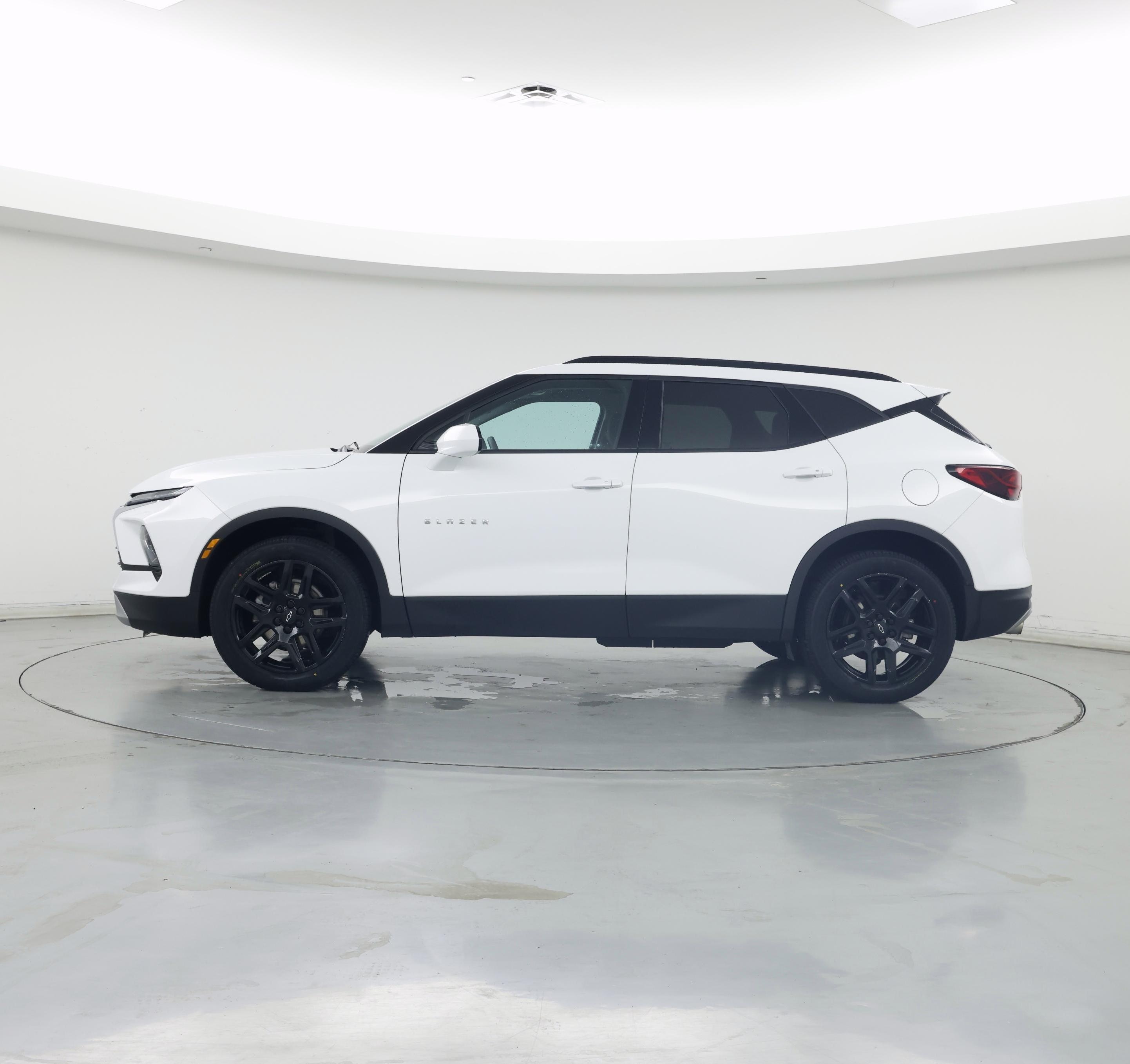 Thumbnail: 2023 Chevrolet Blazer - 3