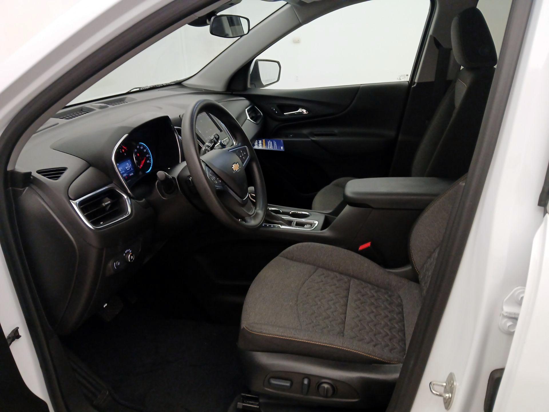 Thumbnail: 2022 Chevrolet Equinox - 11