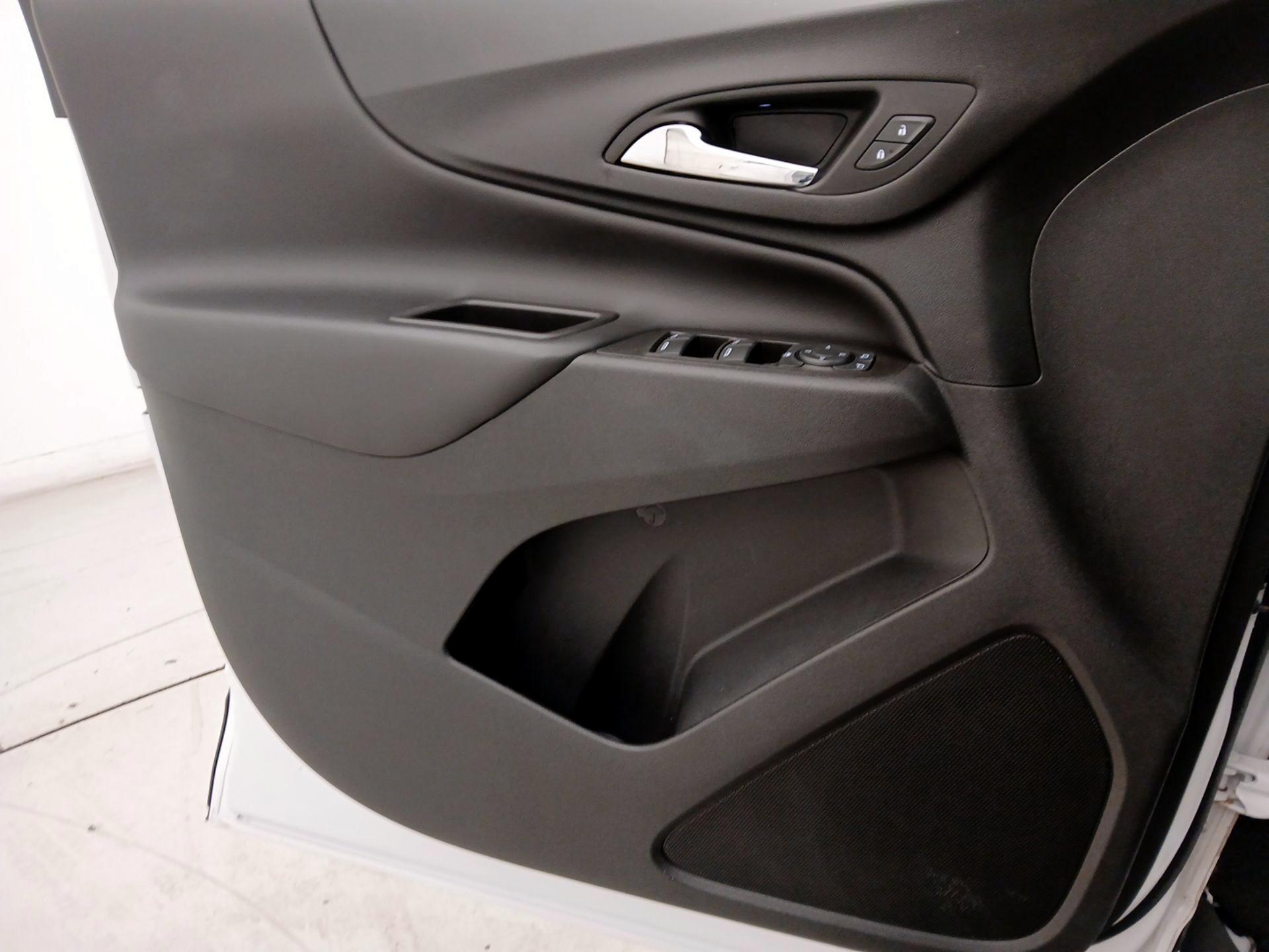 Thumbnail: 2022 Chevrolet Equinox - 12