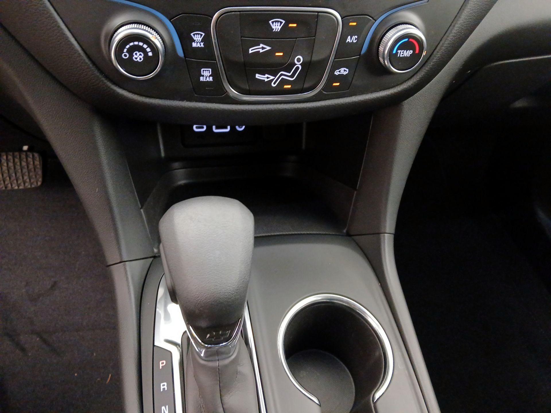 Thumbnail: 2022 Chevrolet Equinox - 16