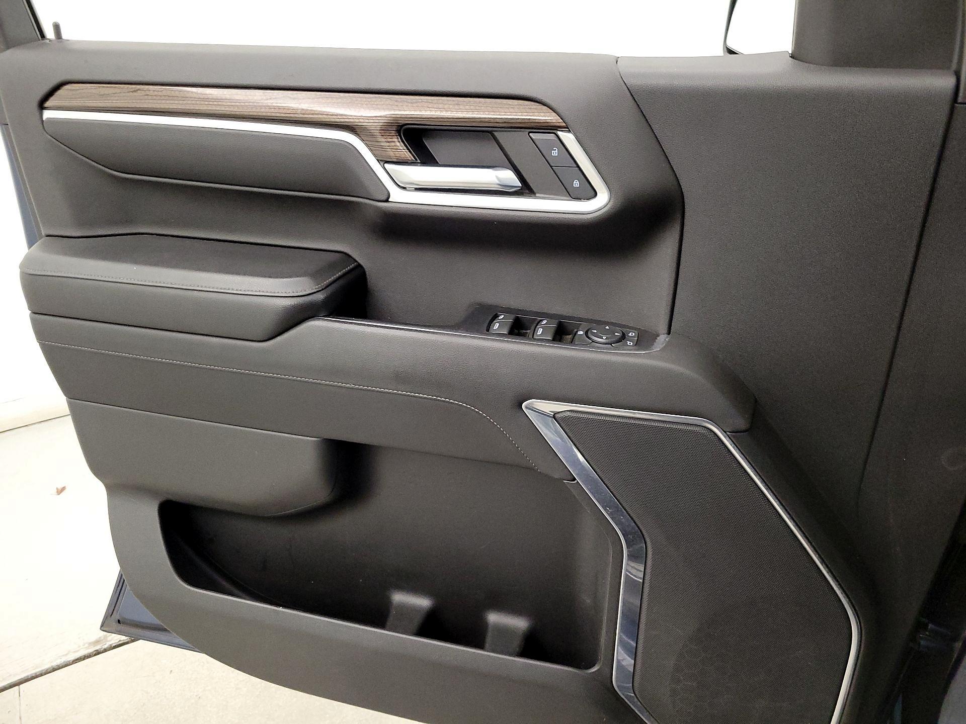 Thumbnail: 2022 Chevrolet Silverado 1500 - 12