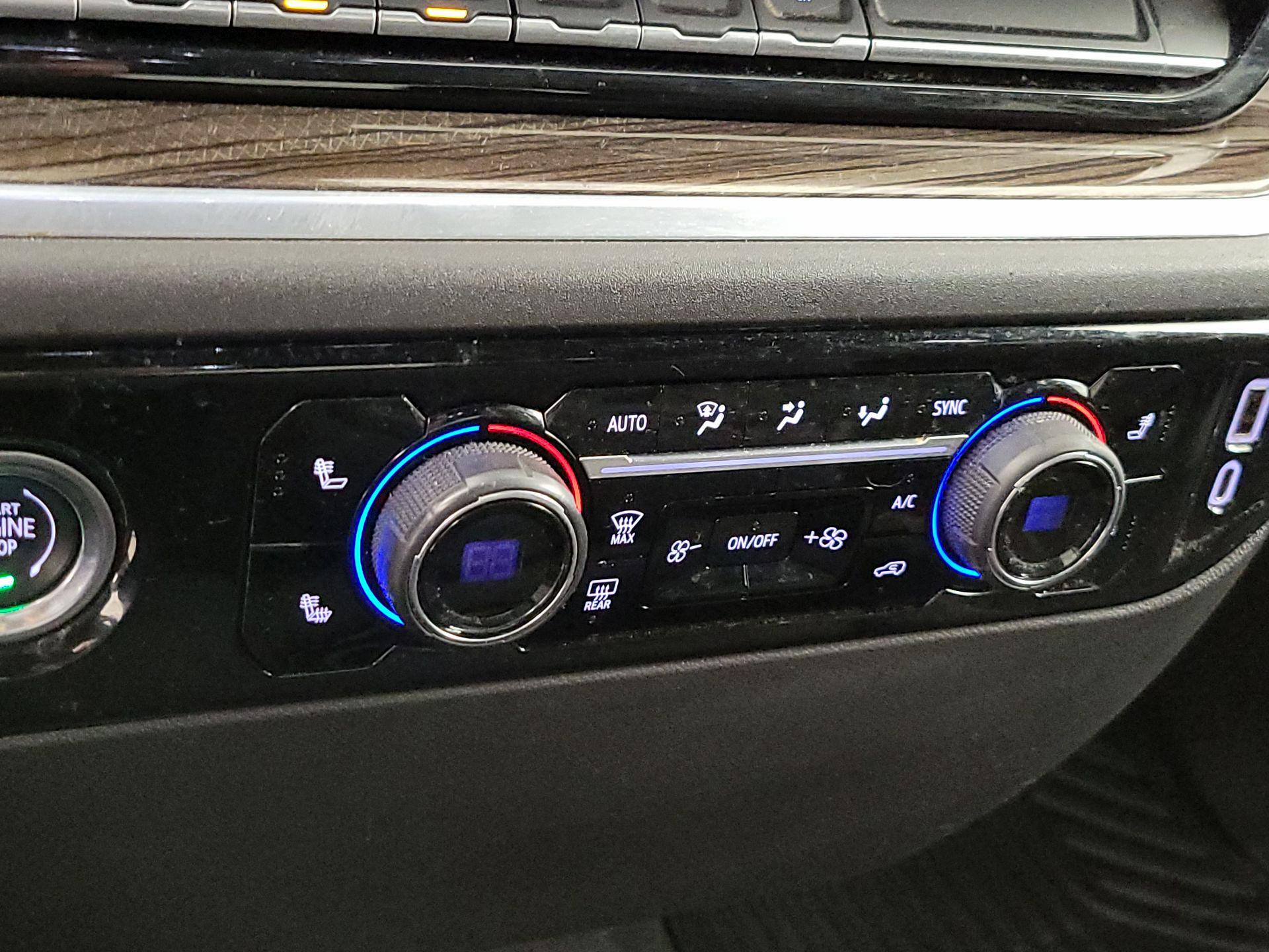 Thumbnail: 2022 Chevrolet Silverado 1500 - 16